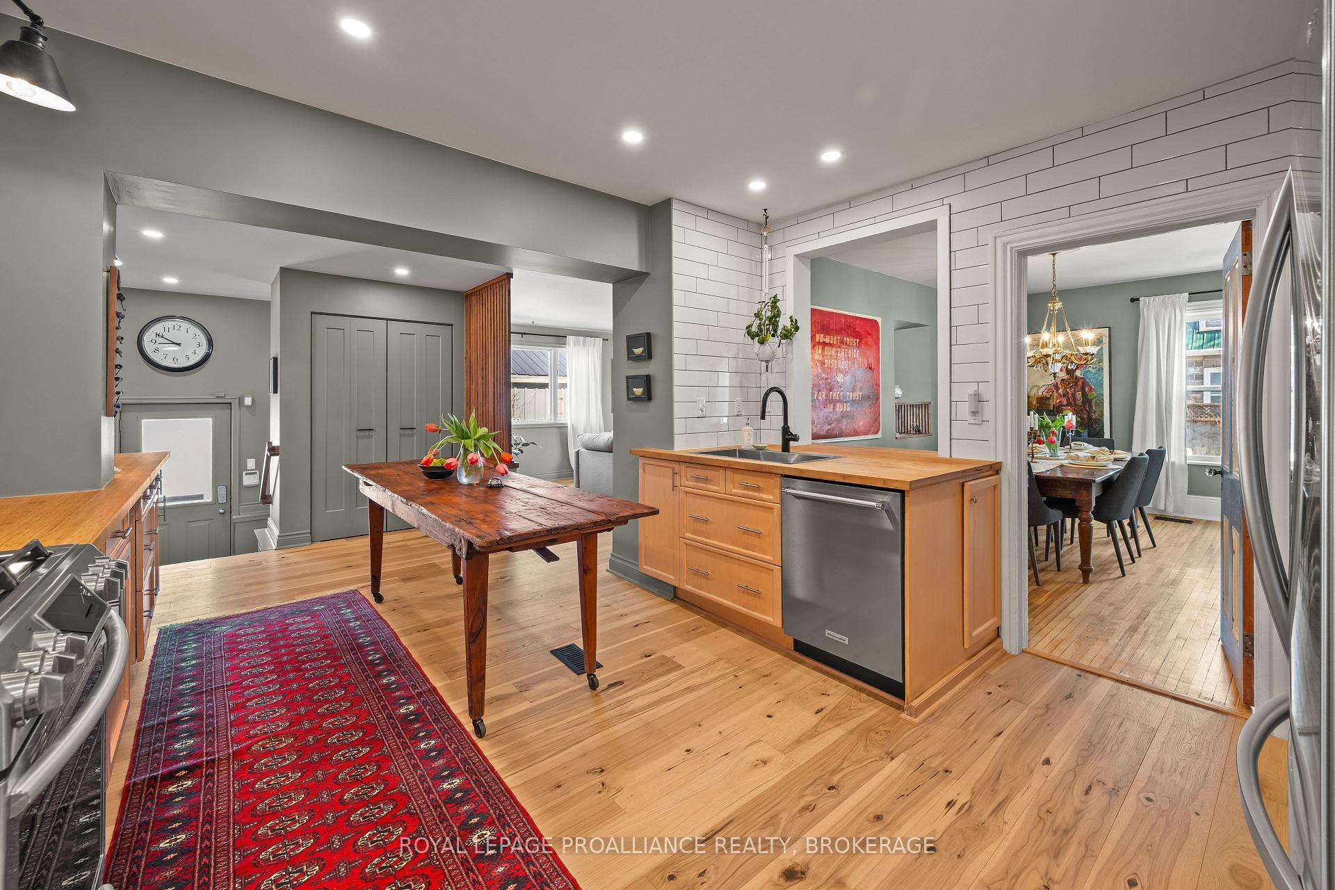Photo 28 of 145 Charles Street N, Gananoque, Gananoque — HOMEH