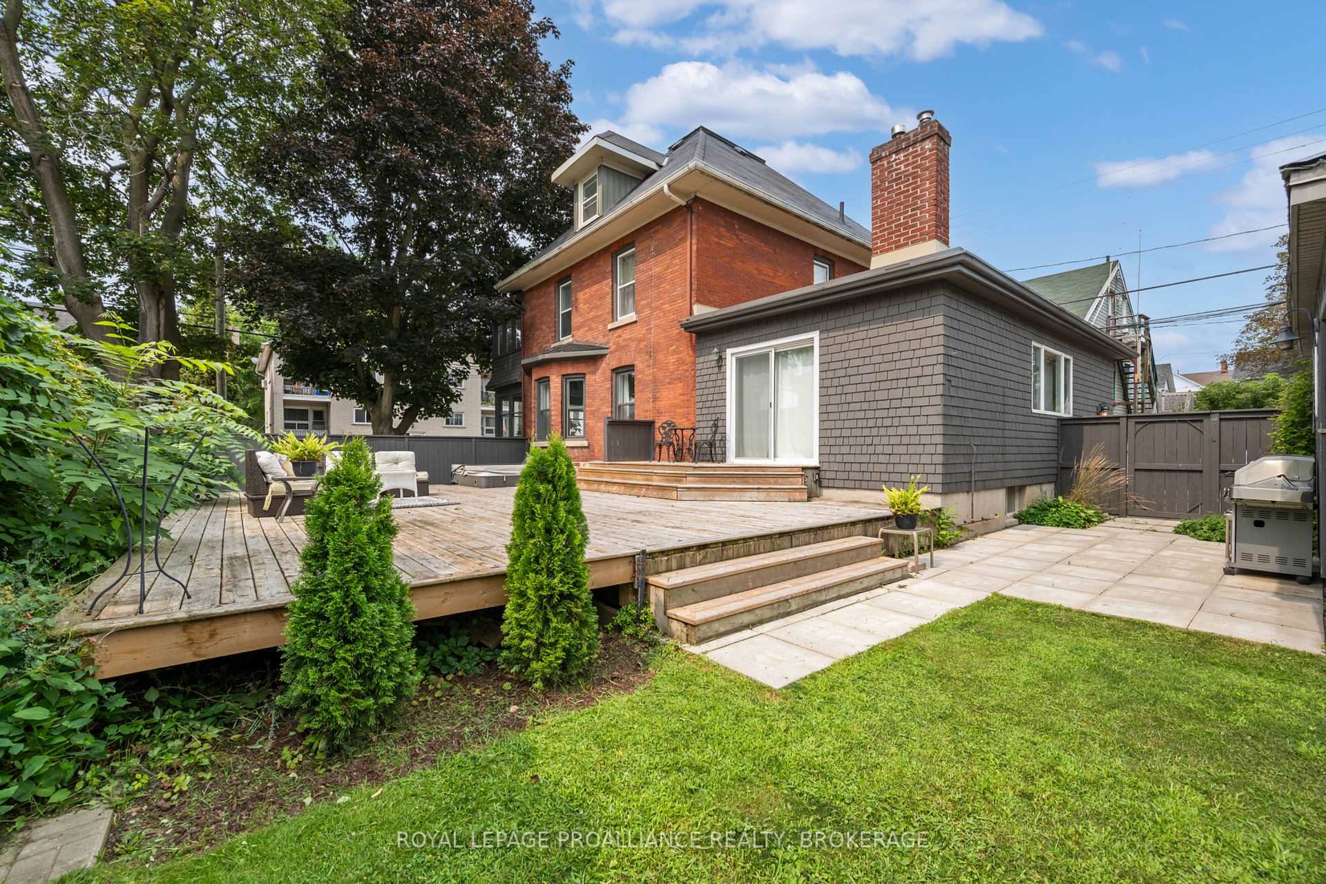 Photo 44 of 145 Charles Street N, Gananoque, Gananoque — HOMEH