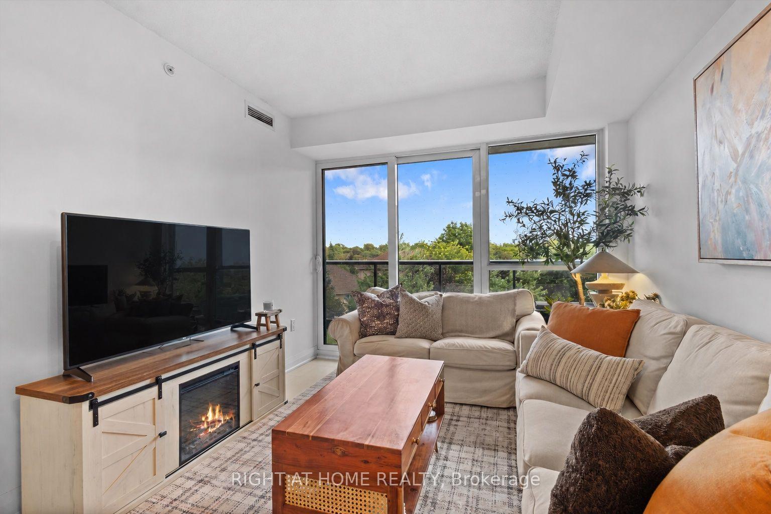 Photo 14 of 26 Gibbs Road, Etobicoke, Islington-City Centre West — HOMEH