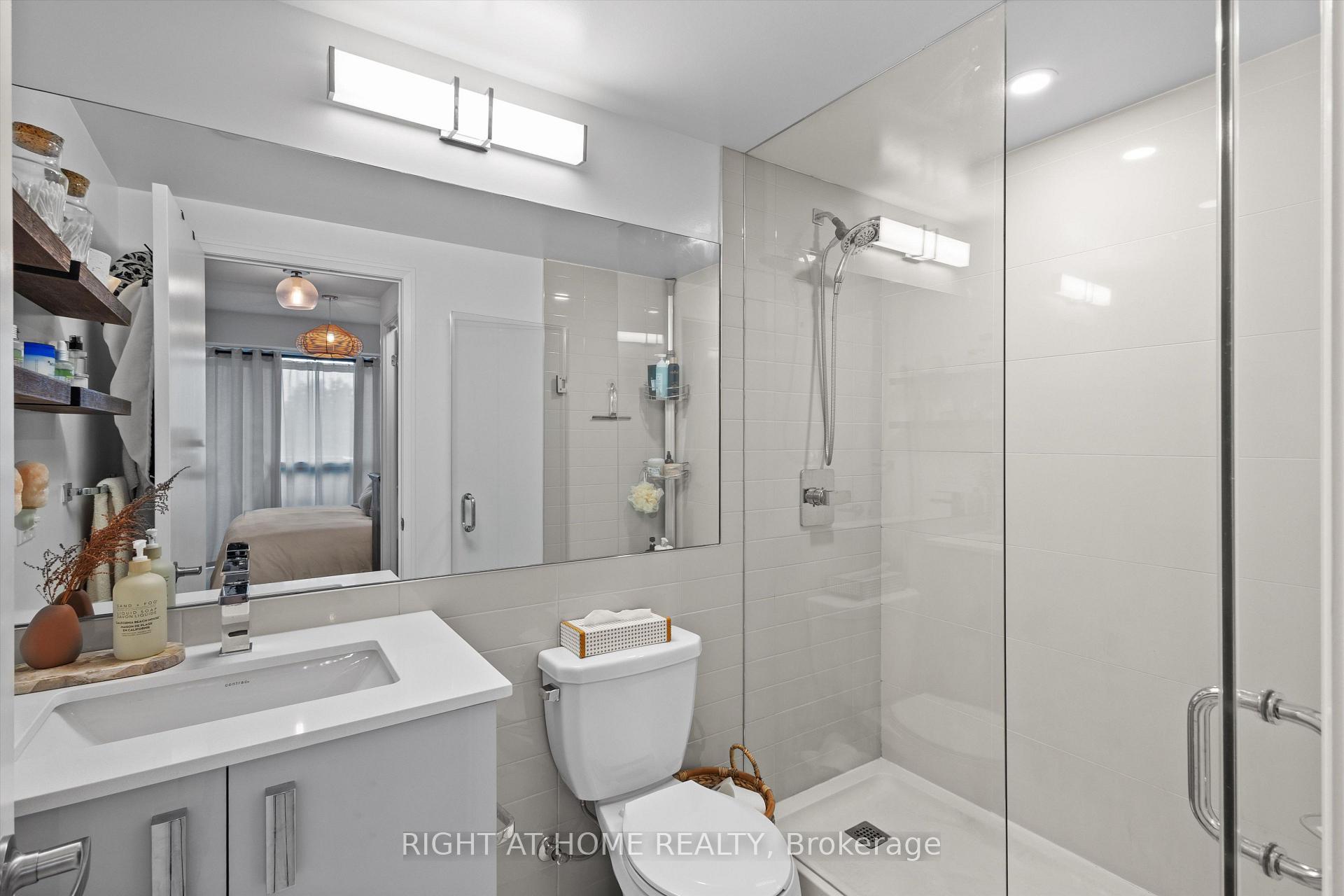 Photo 20 of 26 Gibbs Road, Etobicoke, Islington-City Centre West — HOMEH