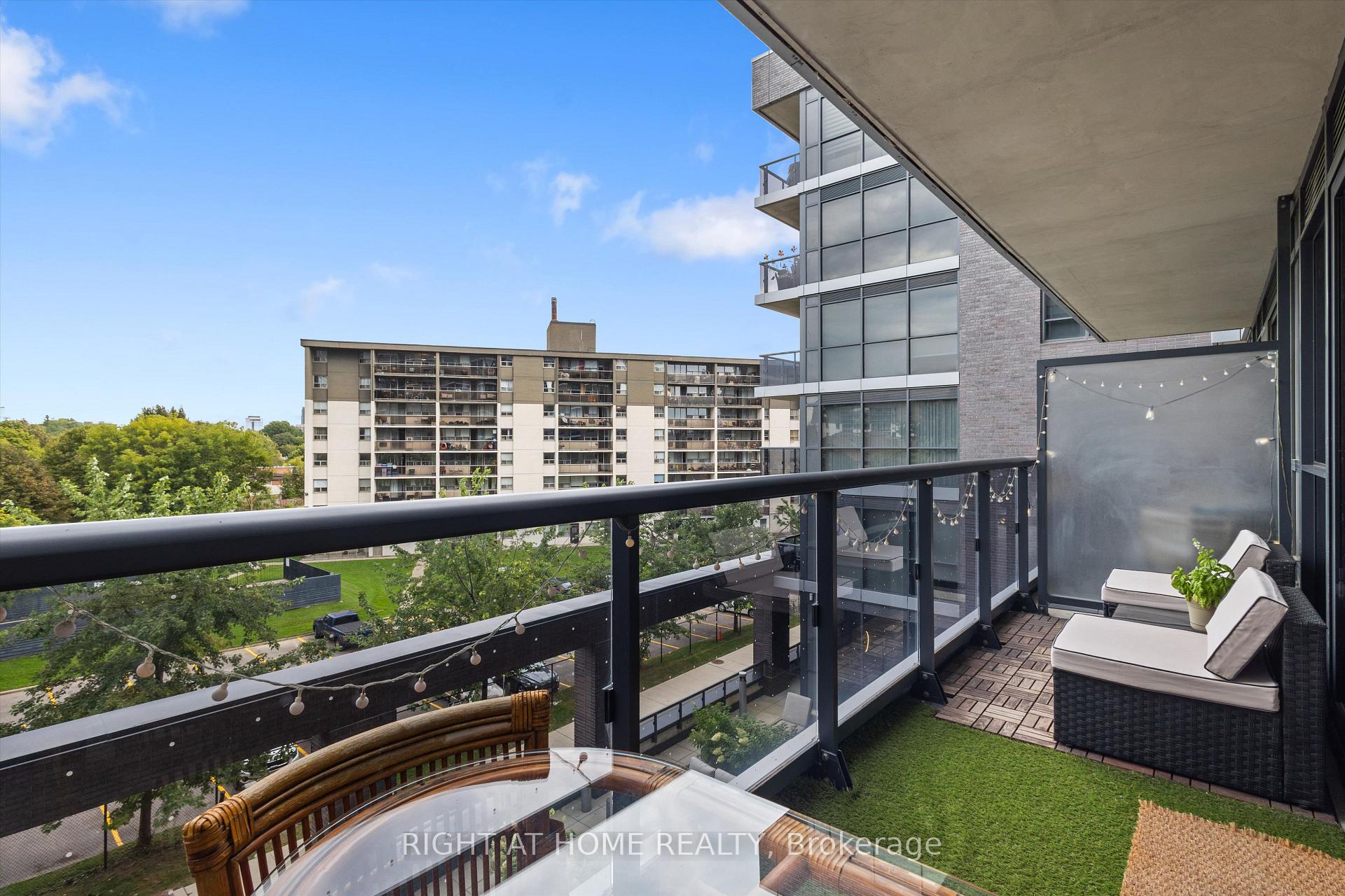 Photo 24 of 26 Gibbs Road, Etobicoke, Islington-City Centre West — HOMEH