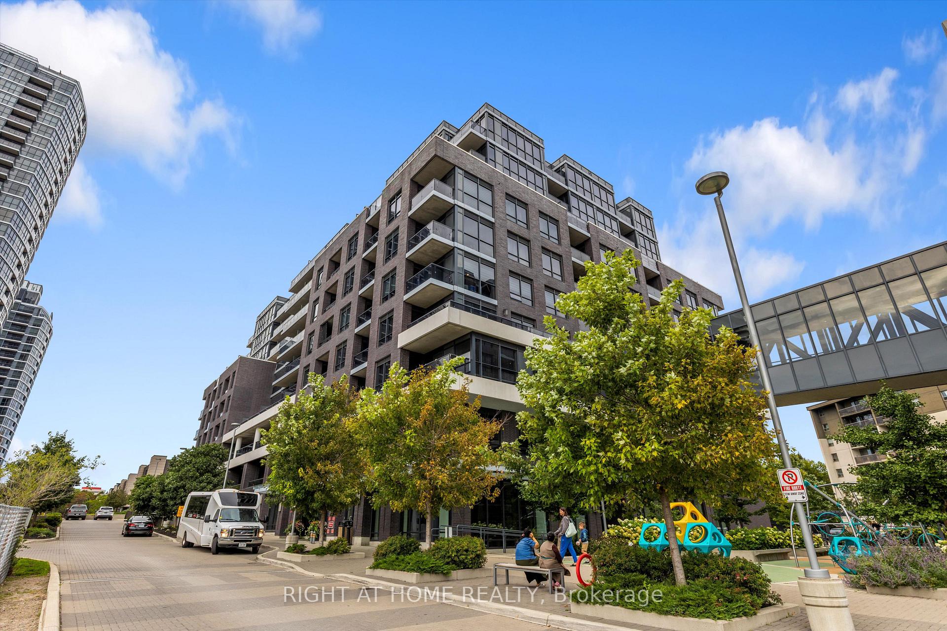Photo 38 of 26 Gibbs Road, Etobicoke, Islington-City Centre West — HOMEH