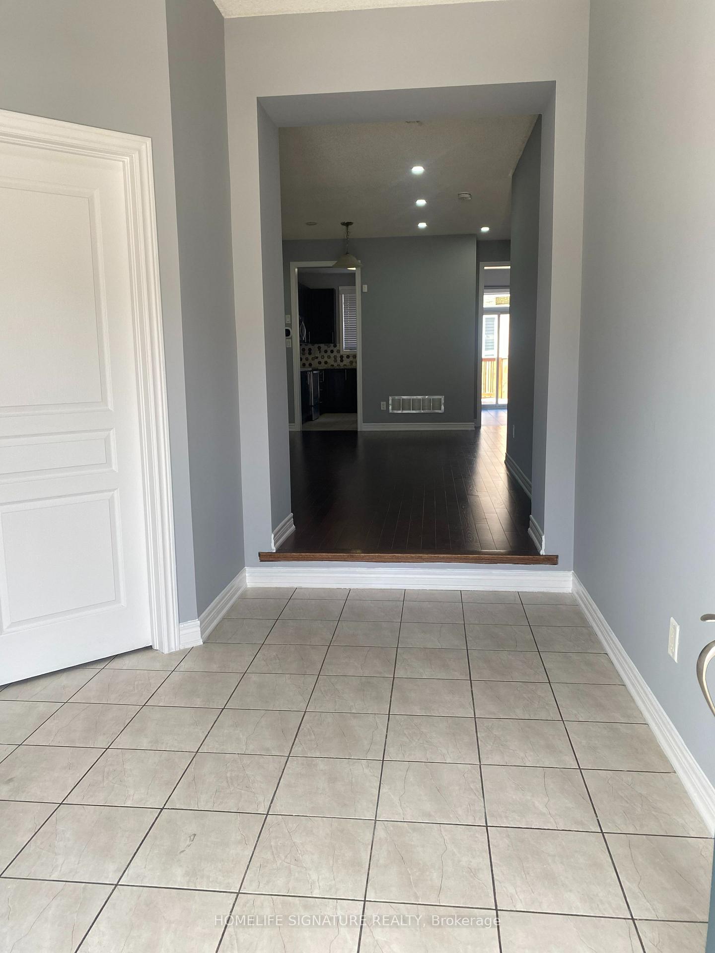 Photo 3 of 40 Kilkarrin Road, Brampton, Northwest Brampton — HOMEH