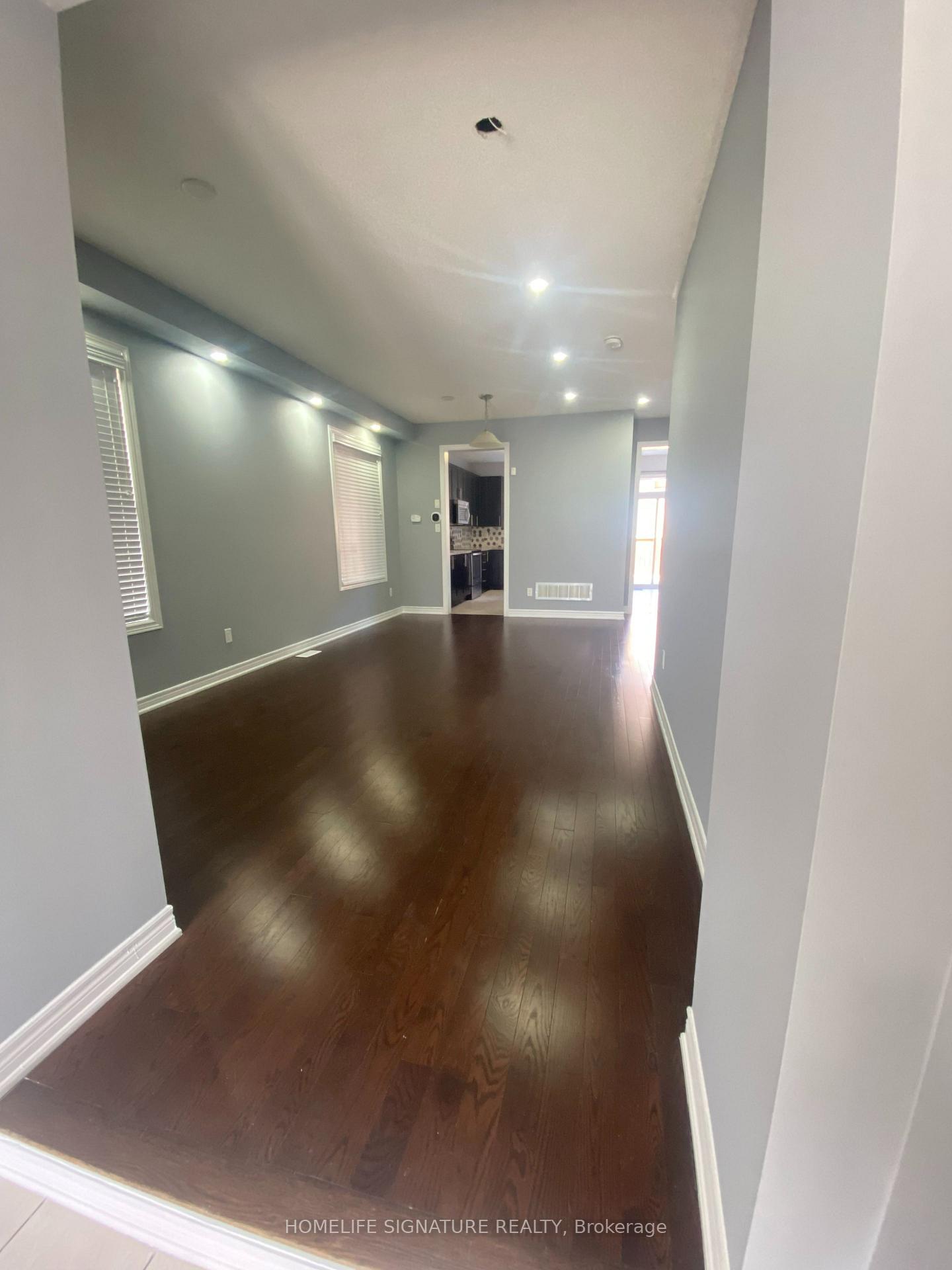 Photo 5 of 40 Kilkarrin Road, Brampton, Northwest Brampton — HOMEH