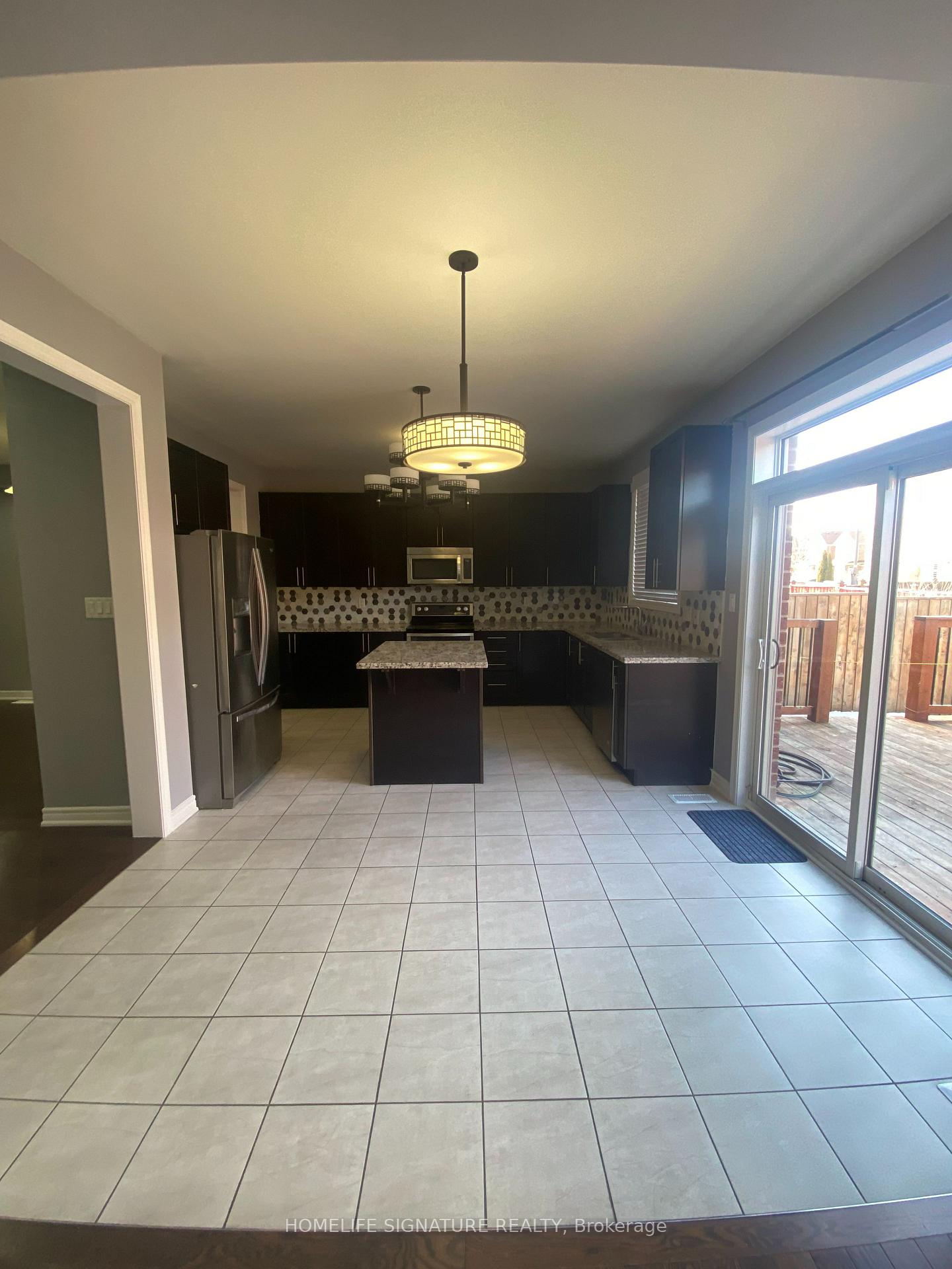 Photo 8 of 40 Kilkarrin Road, Brampton, Northwest Brampton — HOMEH