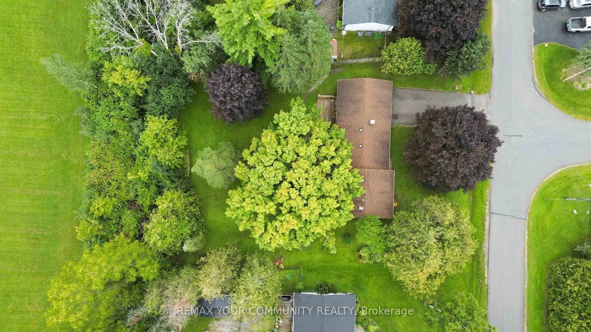 Photo 4 of 5 Medina Square, Georgina, Keswick North — HOMEH
