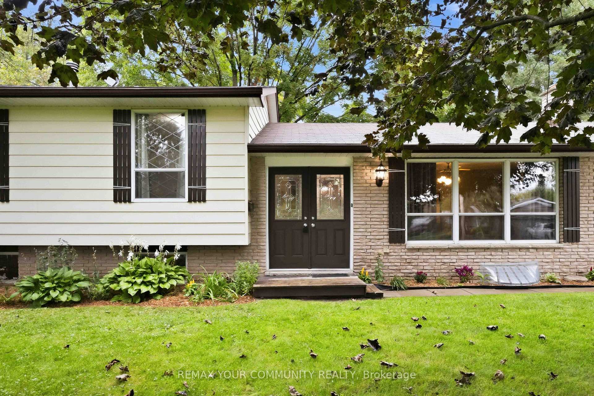 Photo 5 of 5 Medina Square, Georgina, Keswick North — HOMEH
