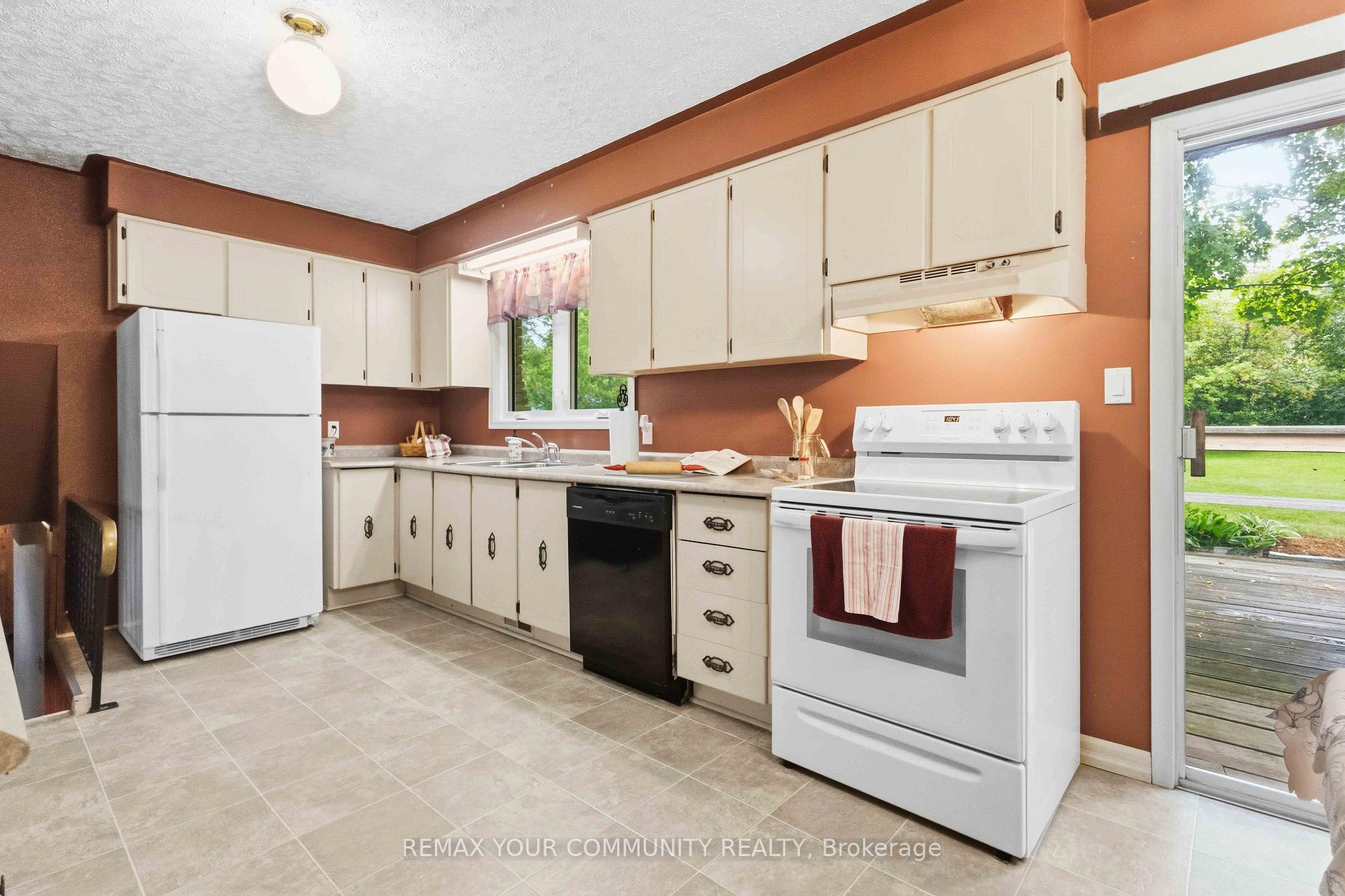 Photo 21 of 5 Medina Square, Georgina, Keswick North — HOMEH