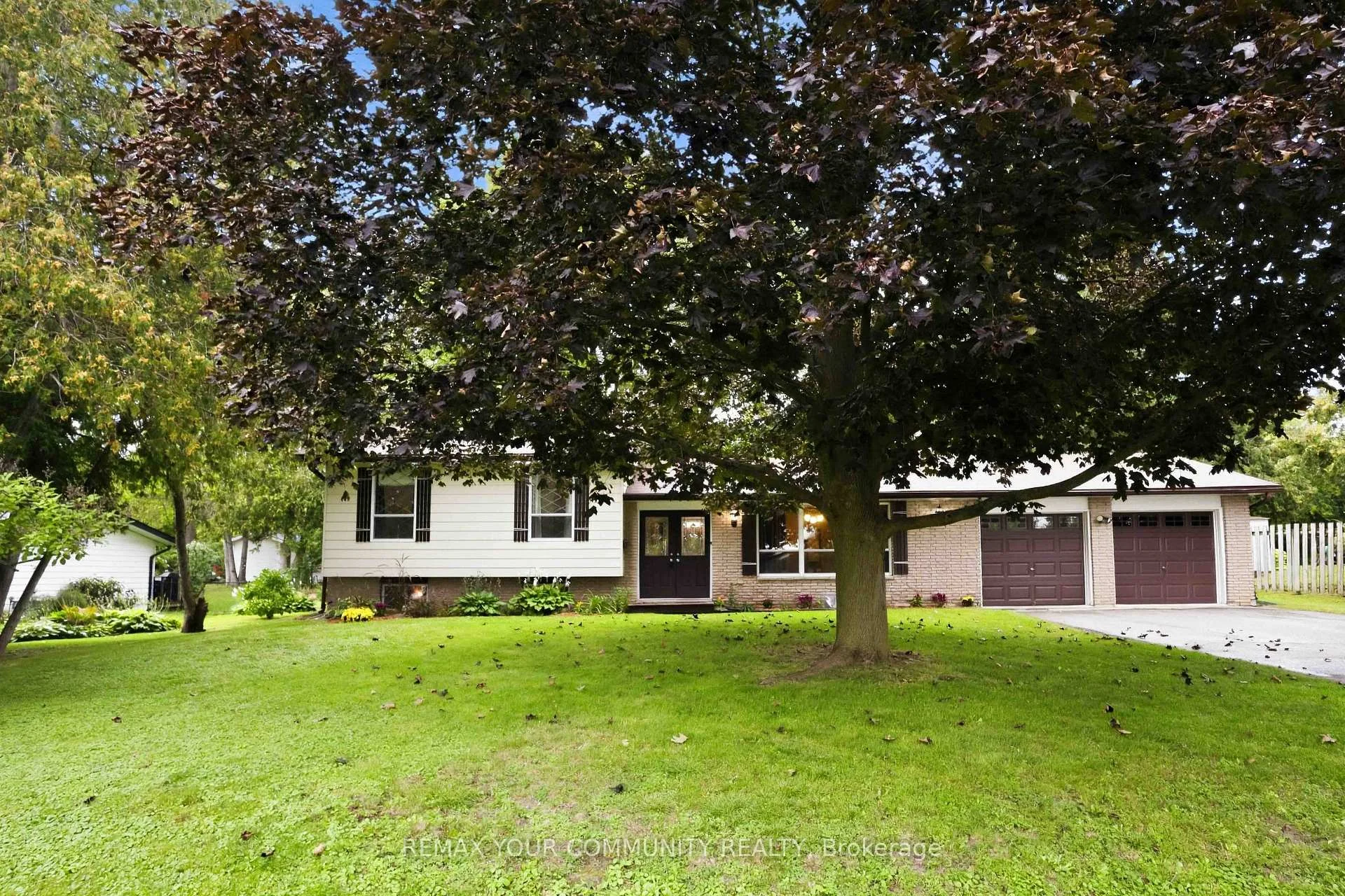 Photo 2 of 5 Medina Square, Georgina, Keswick North — HOMEH