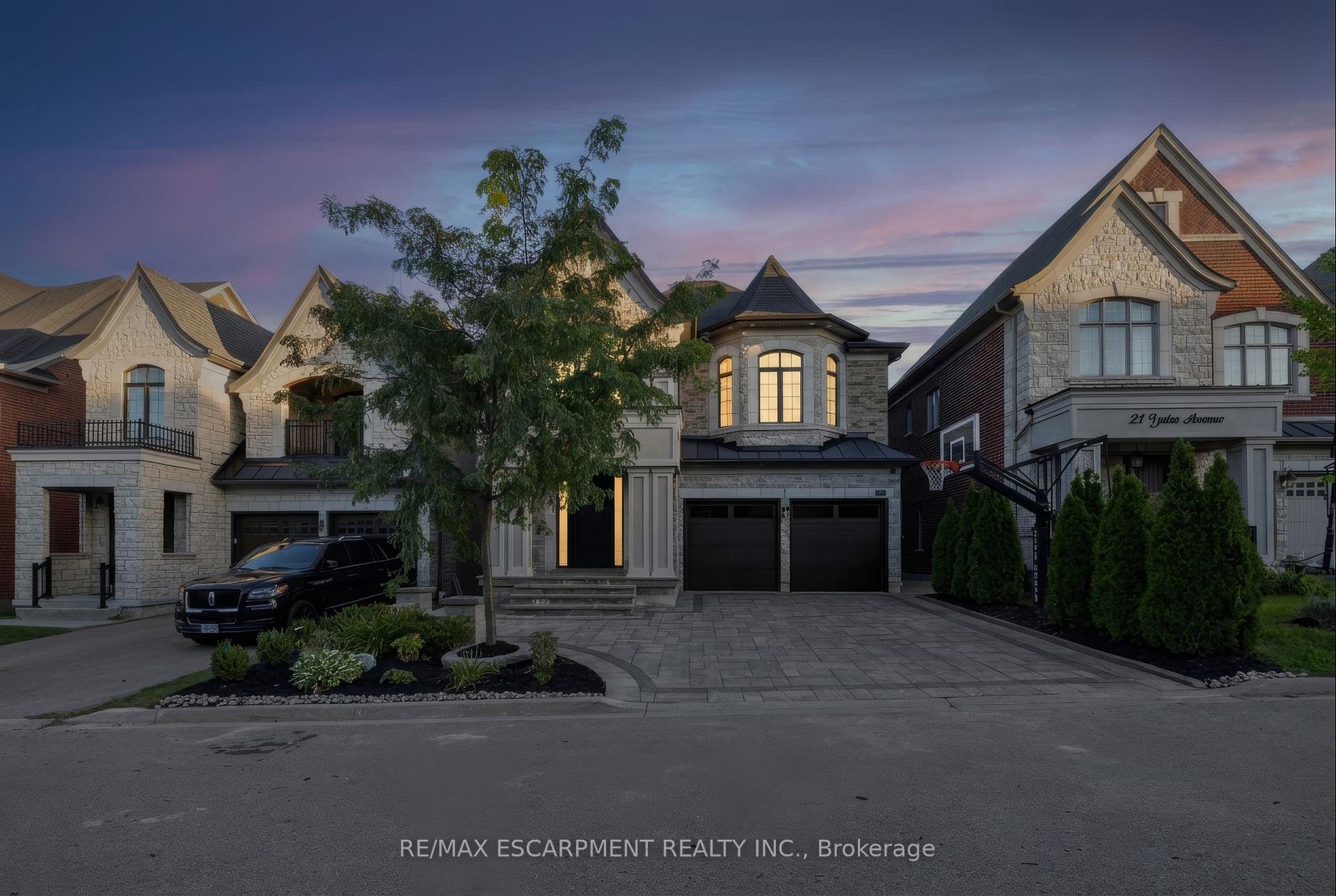 Photo 2 of 17 Yates Avenue, Vaughan, Patterson — HOMEH