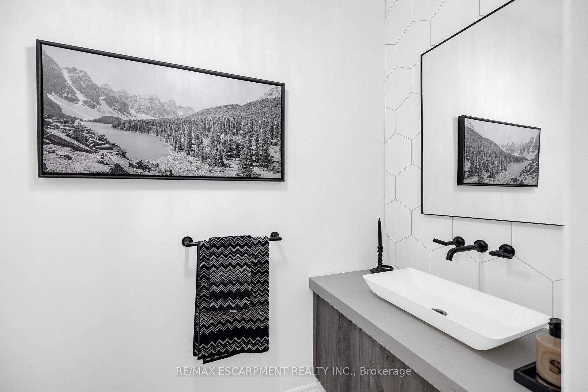 Photo 17 of 17 Yates Avenue, Vaughan, Patterson — HOMEH