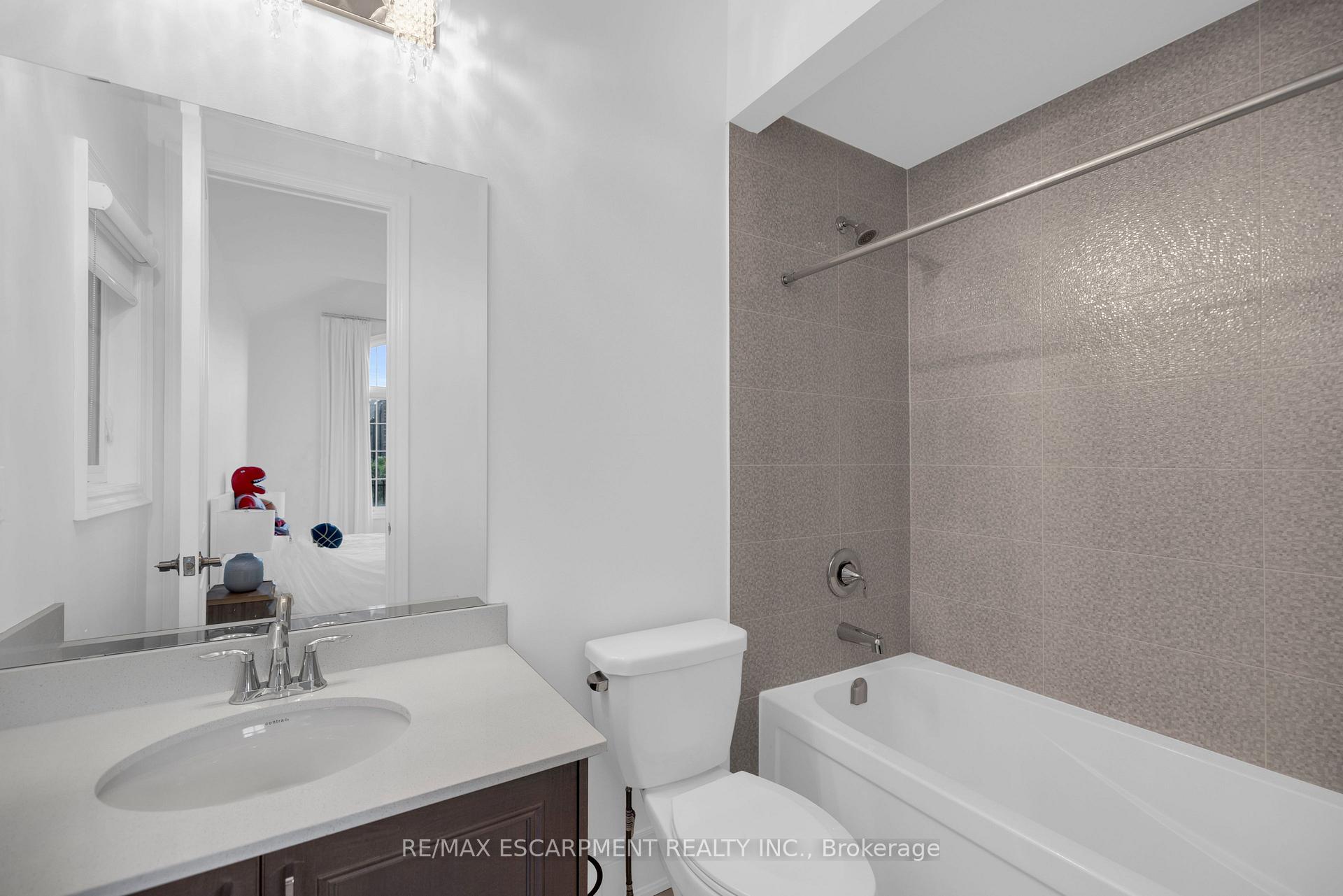 Photo 24 of 17 Yates Avenue, Vaughan, Patterson — HOMEH