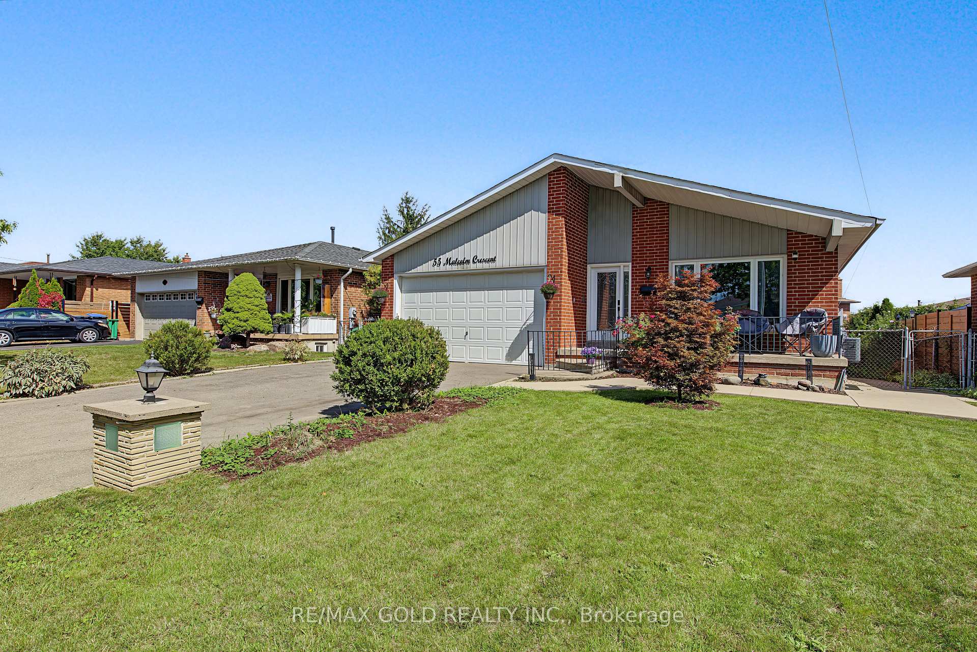 Photo 3 of 55 Malcolm Crescent, Brampton, Central Park — HOMEH