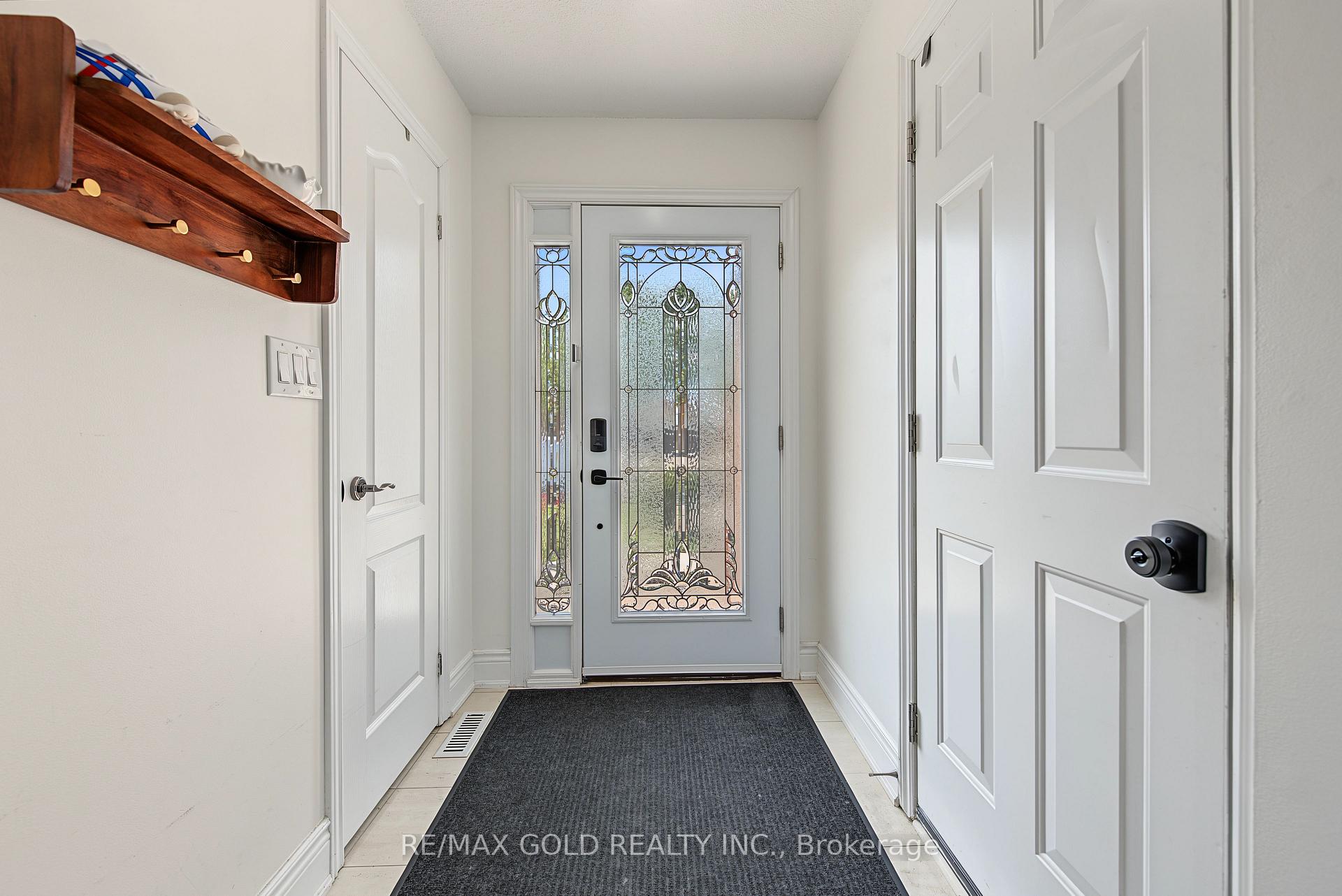Photo 7 of 55 Malcolm Crescent, Brampton, Central Park — HOMEH