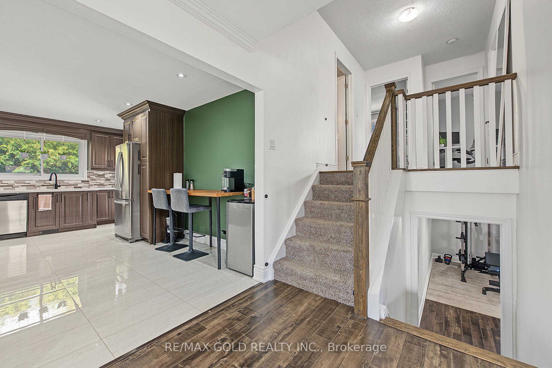 Photo 14 of 55 Malcolm Crescent, Brampton, Central Park — HOMEH