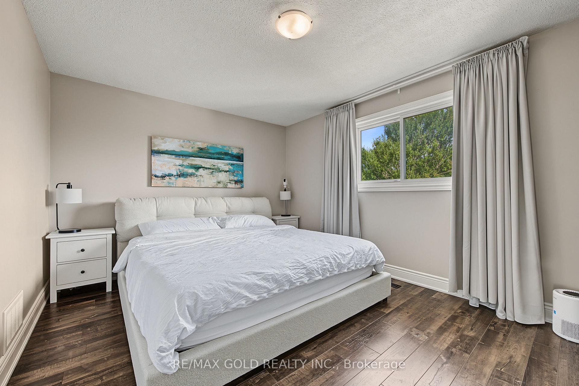 Photo 20 of 55 Malcolm Crescent, Brampton, Central Park — HOMEH