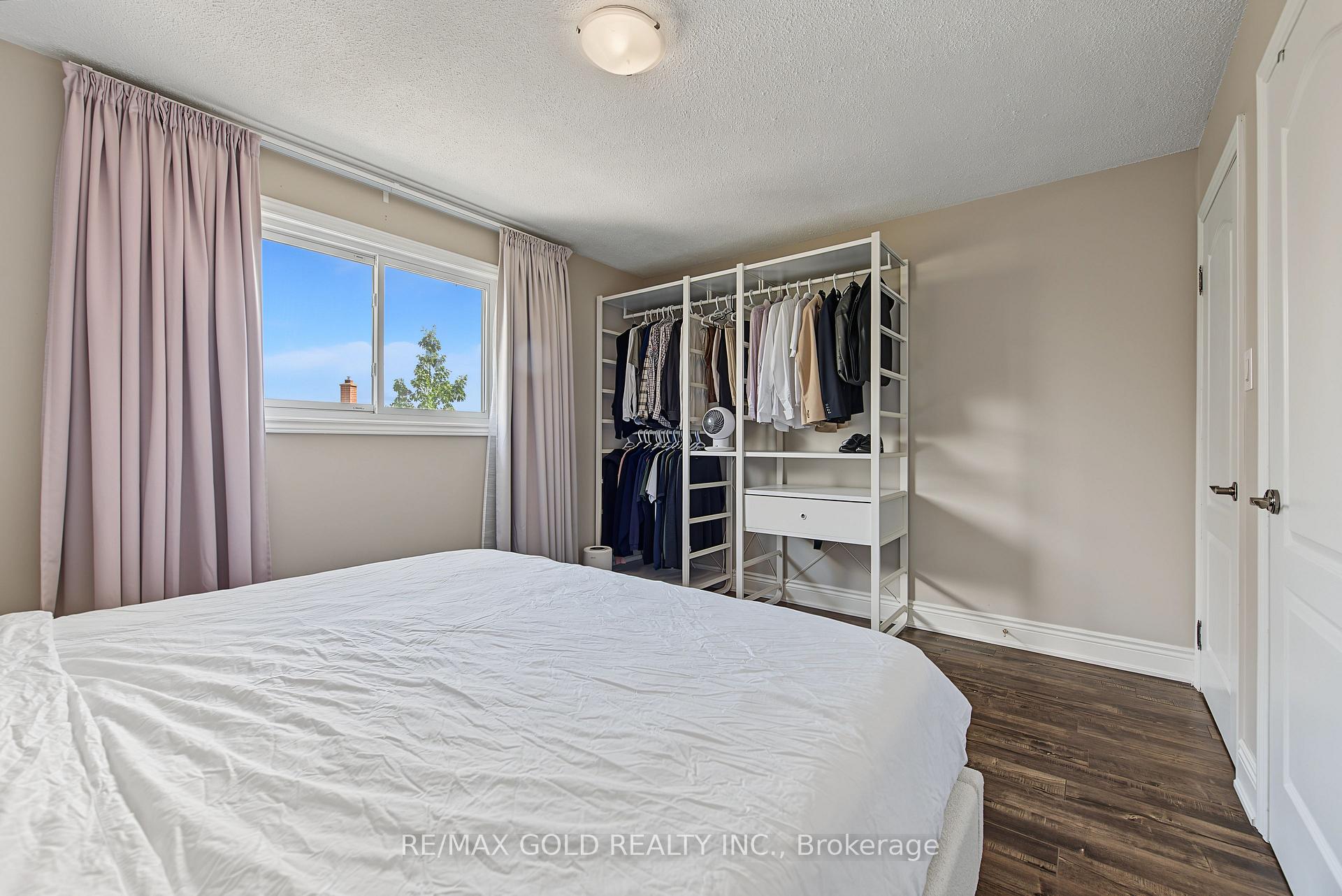 Photo 21 of 55 Malcolm Crescent, Brampton, Central Park — HOMEH