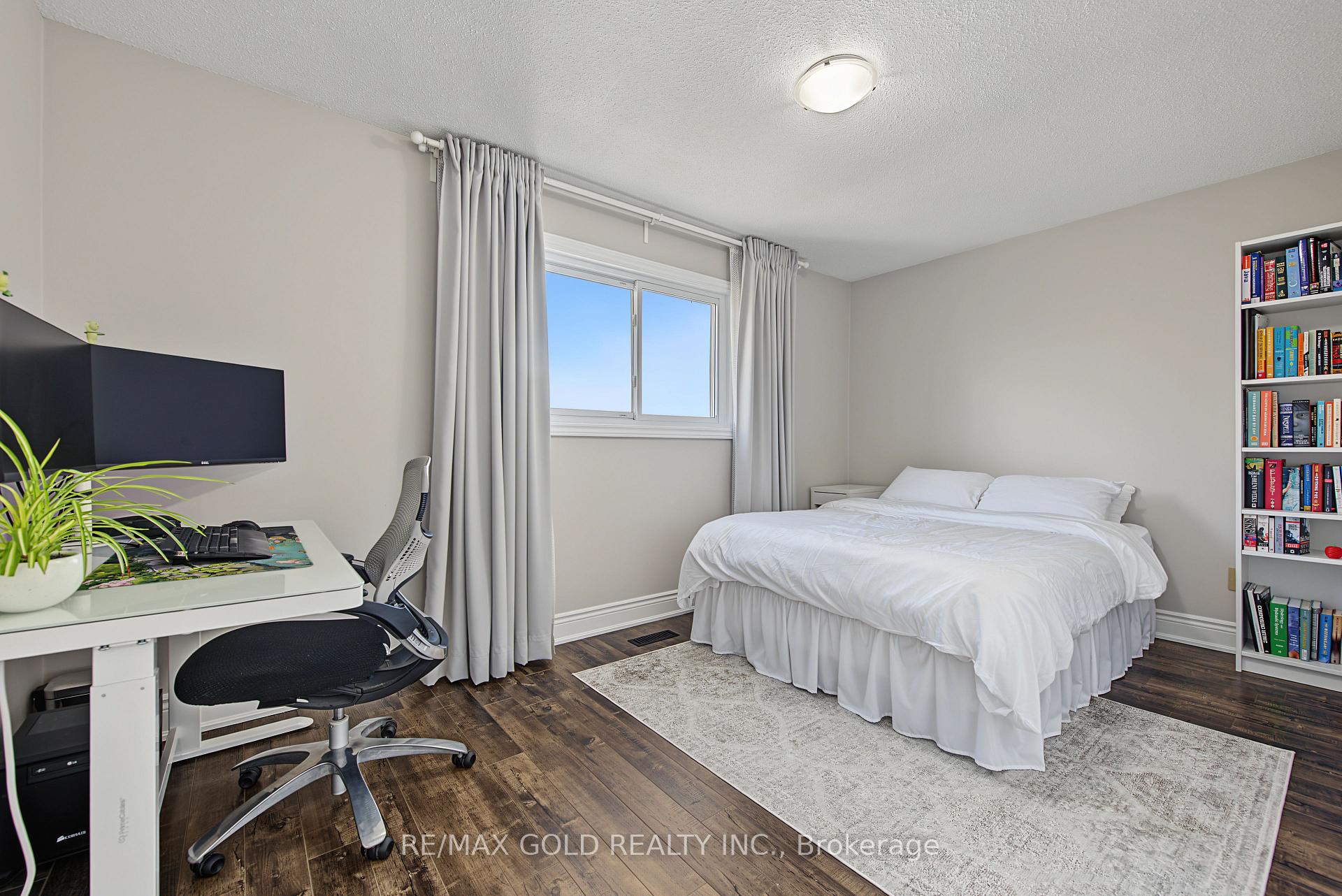 Photo 23 of 55 Malcolm Crescent, Brampton, Central Park — HOMEH