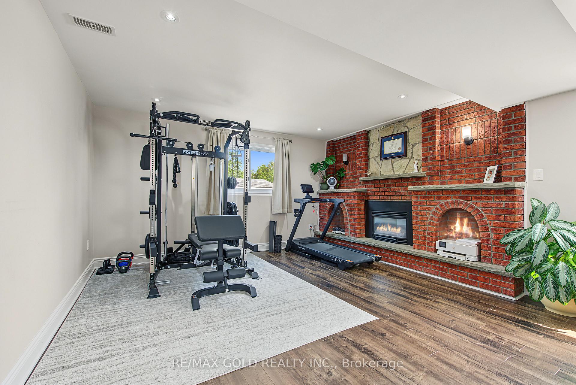 Photo 30 of 55 Malcolm Crescent, Brampton, Central Park — HOMEH