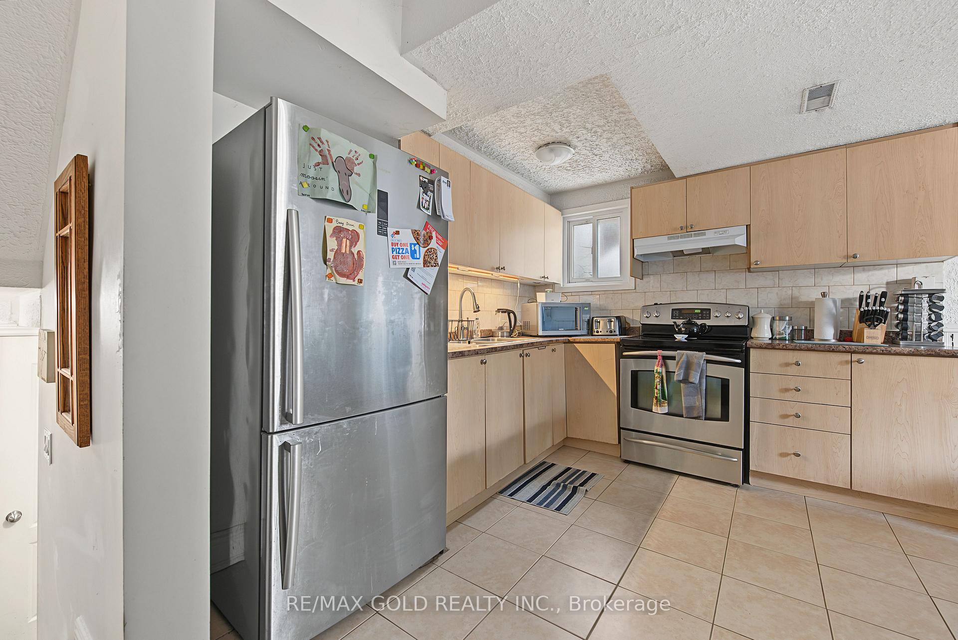 Photo 34 of 55 Malcolm Crescent, Brampton, Central Park — HOMEH