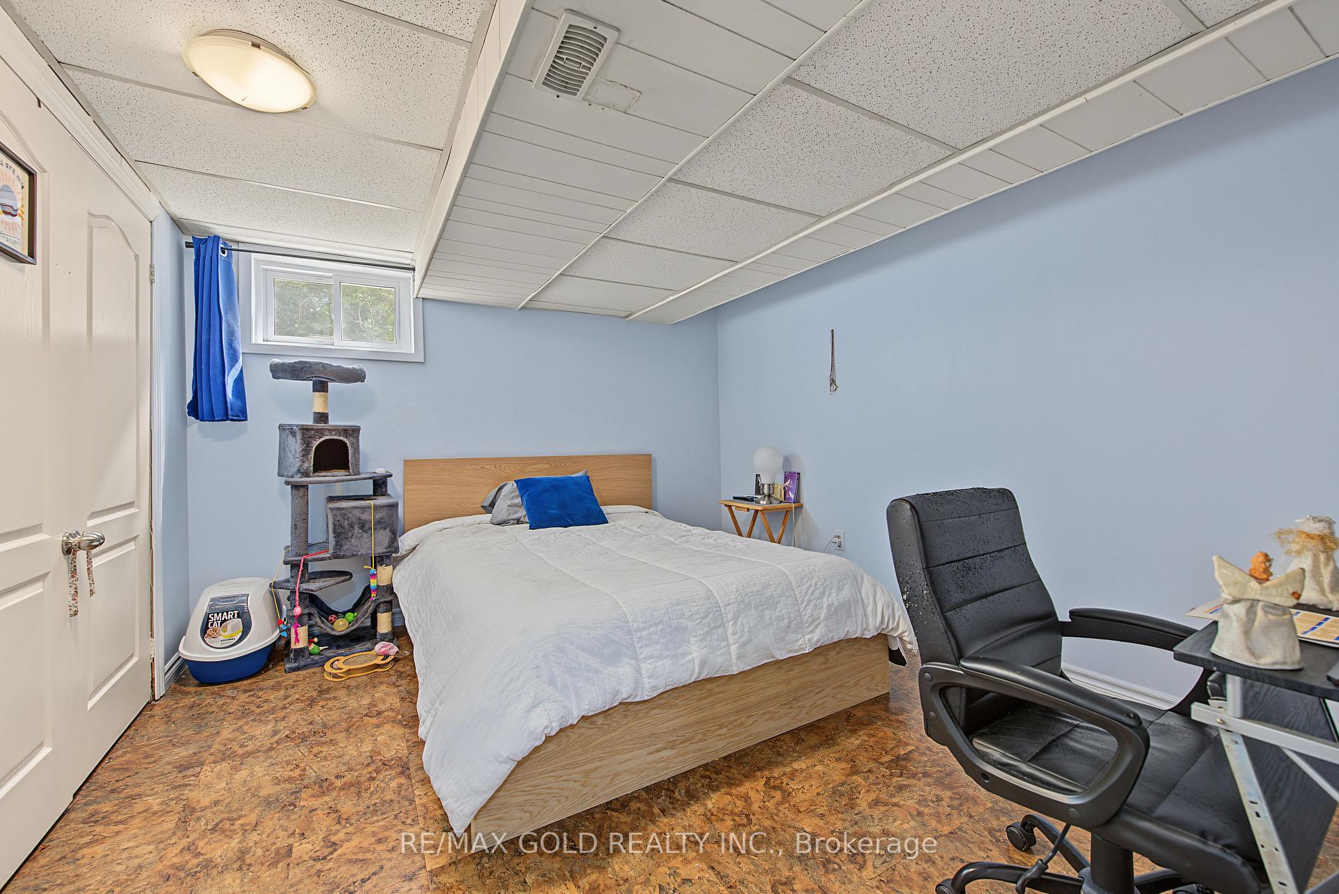 Photo 35 of 55 Malcolm Crescent, Brampton, Central Park — HOMEH