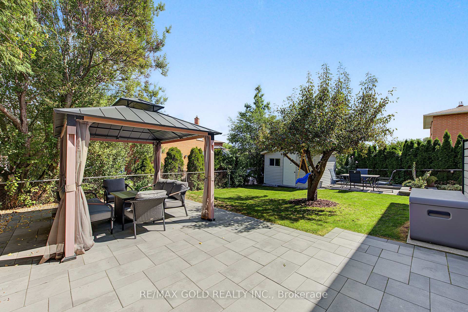 Photo 44 of 55 Malcolm Crescent, Brampton, Central Park — HOMEH