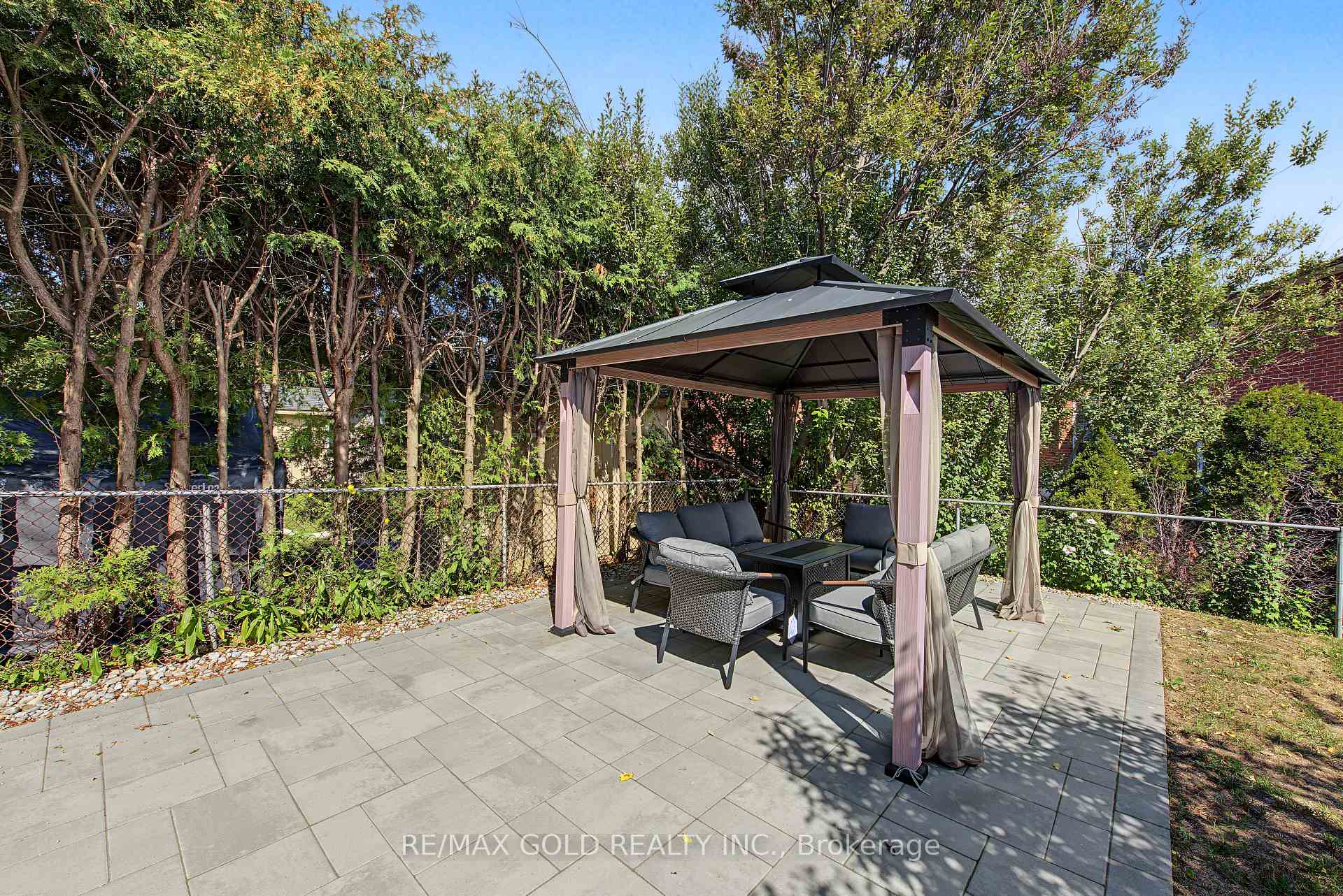 Photo 45 of 55 Malcolm Crescent, Brampton, Central Park — HOMEH