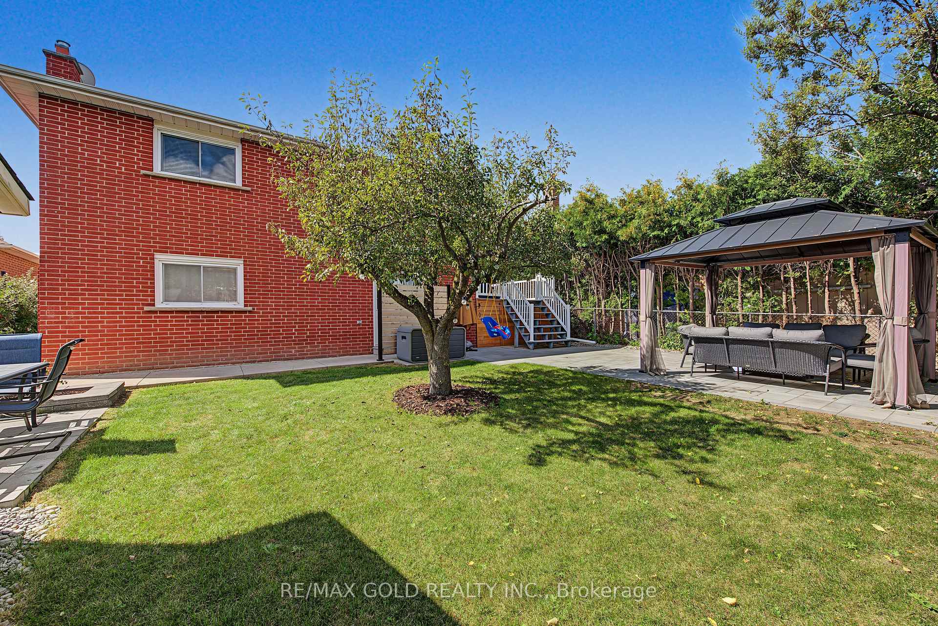 Photo 49 of 55 Malcolm Crescent, Brampton, Central Park — HOMEH