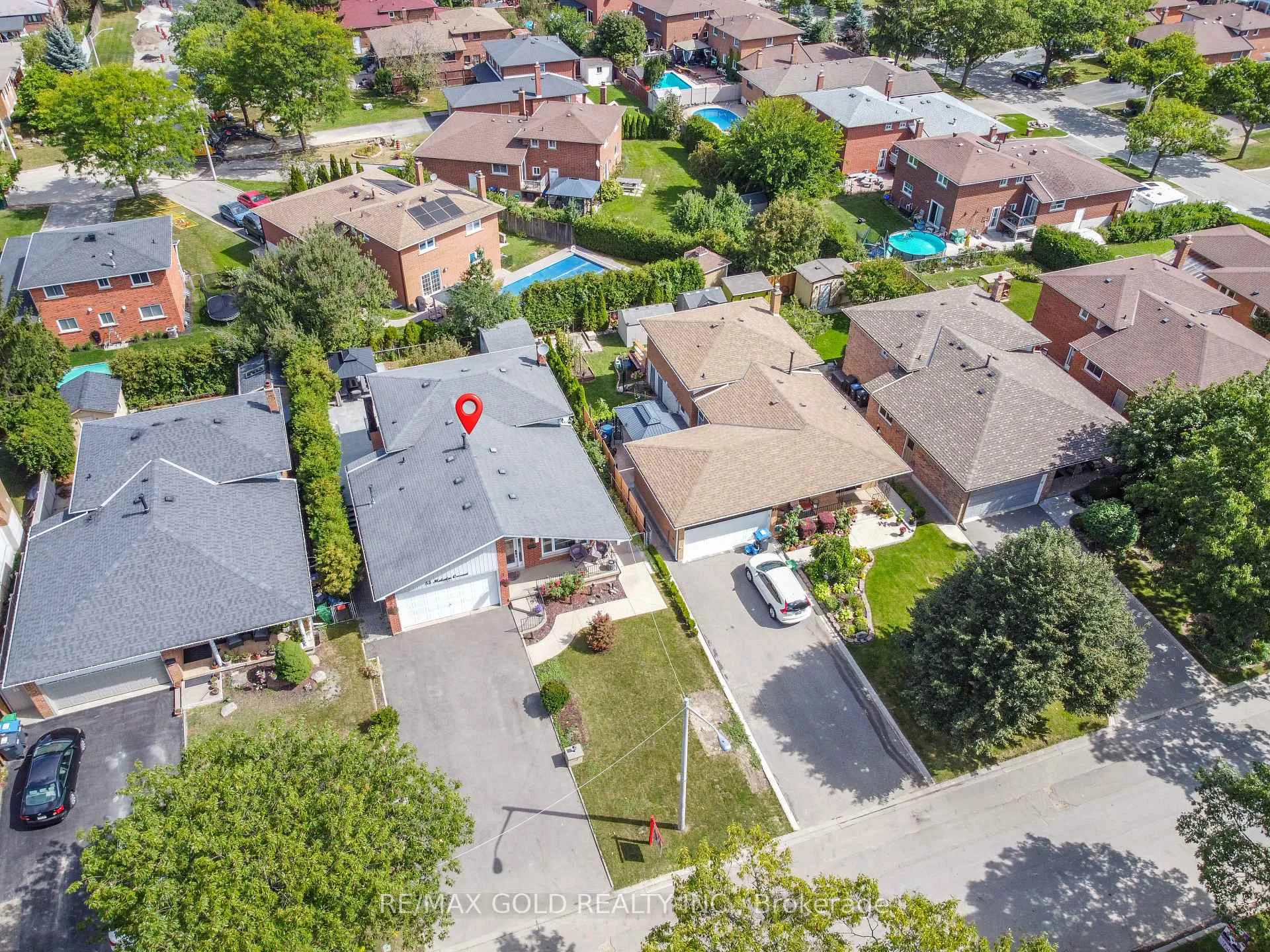 Photo 54 of 55 Malcolm Crescent, Brampton, Central Park — HOMEH