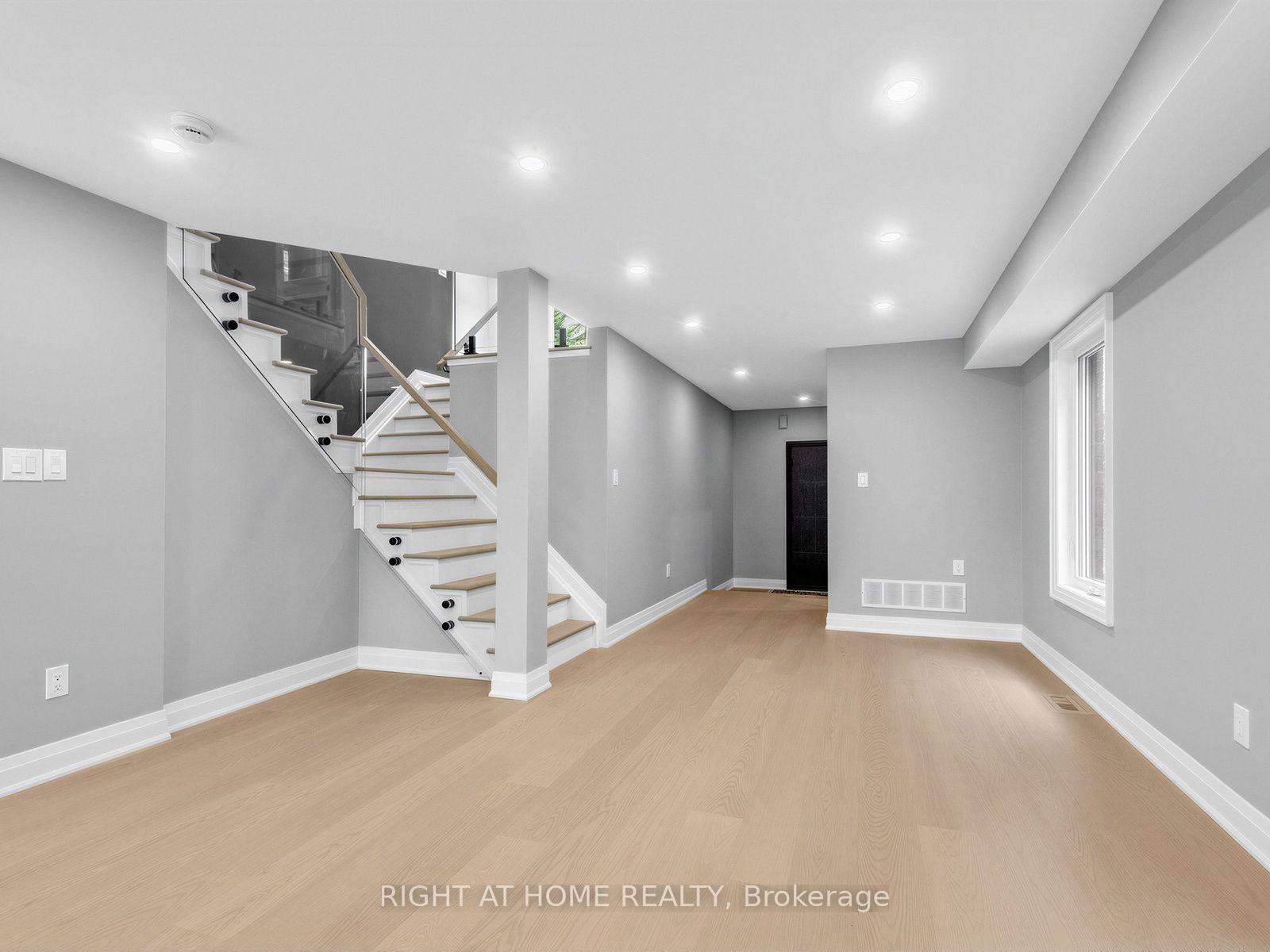 Photo 6 of 75 Borealis Avenue, Aurora, Bayview Northeast — HOMEH