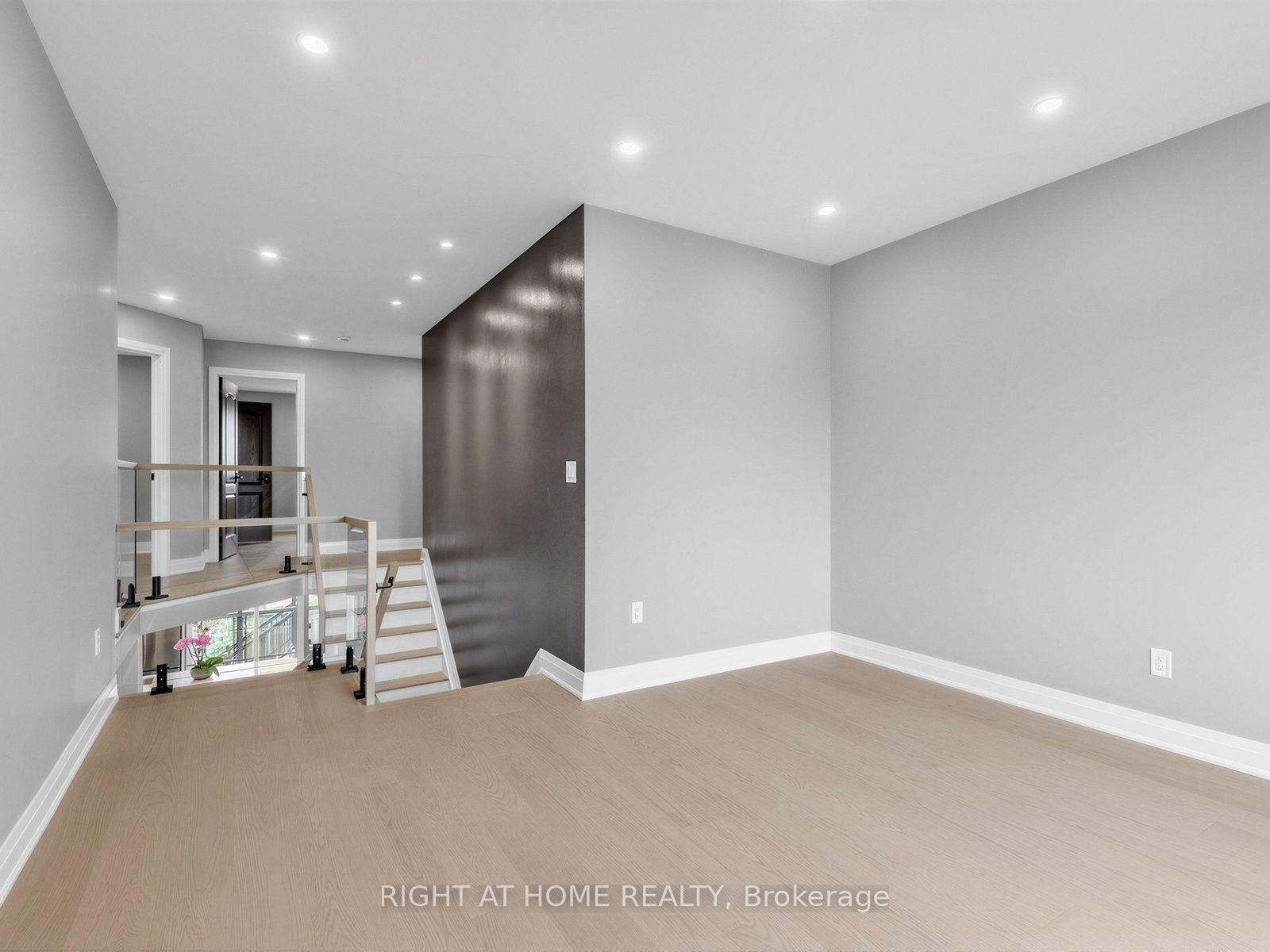 Photo 20 of 75 Borealis Avenue, Aurora, Bayview Northeast — HOMEH