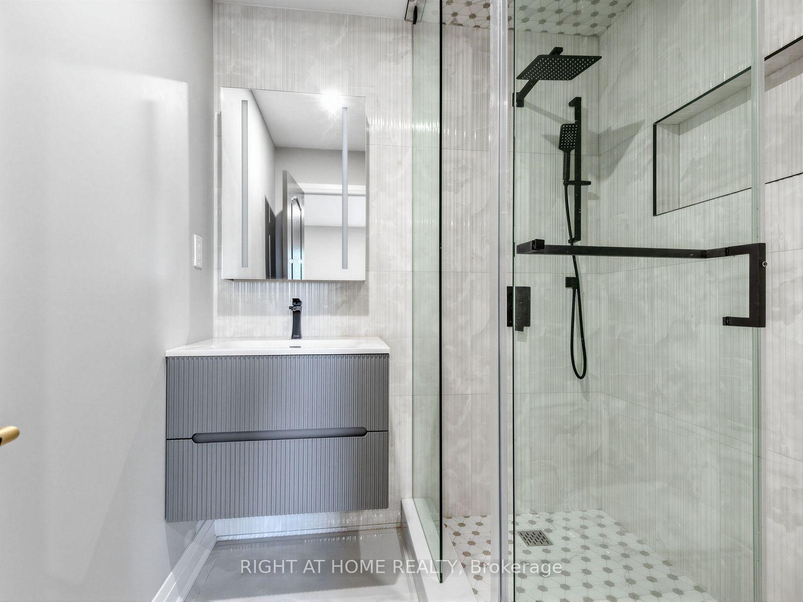 Photo 29 of 75 Borealis Avenue, Aurora, Bayview Northeast — HOMEH