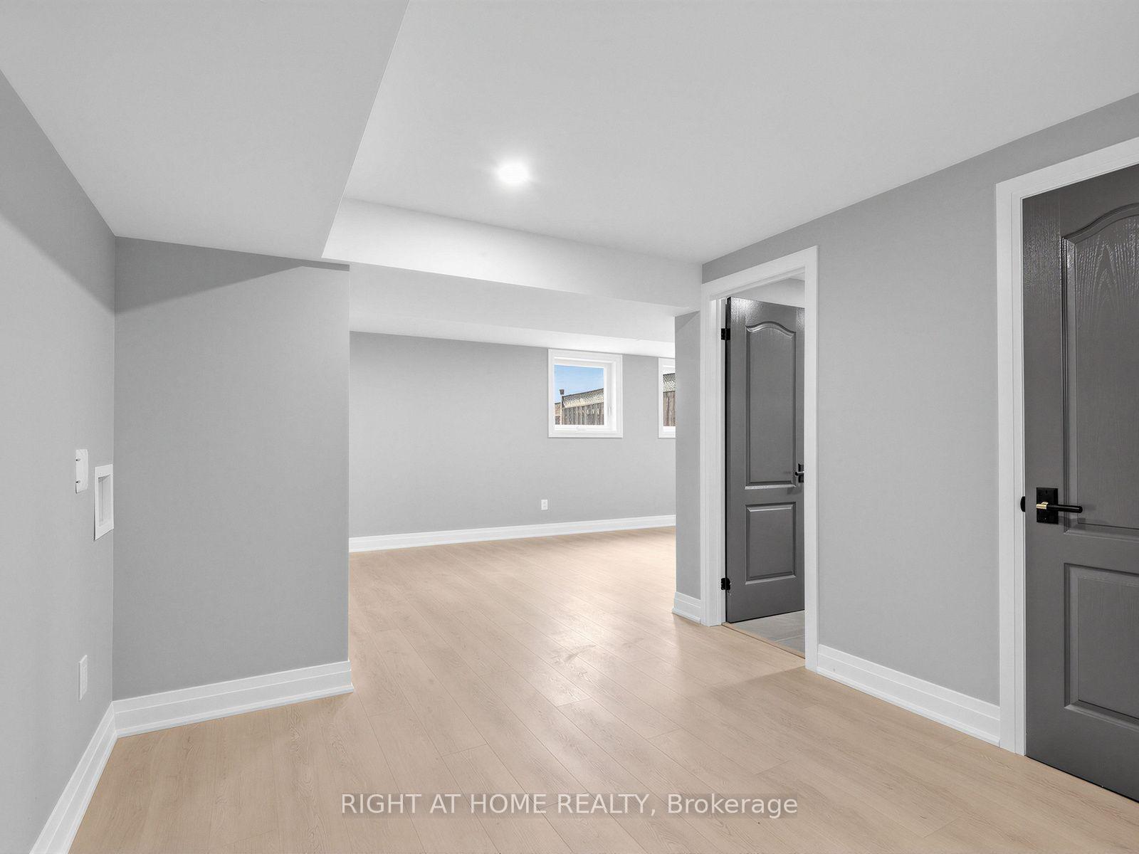 Photo 35 of 75 Borealis Avenue, Aurora, Bayview Northeast — HOMEH