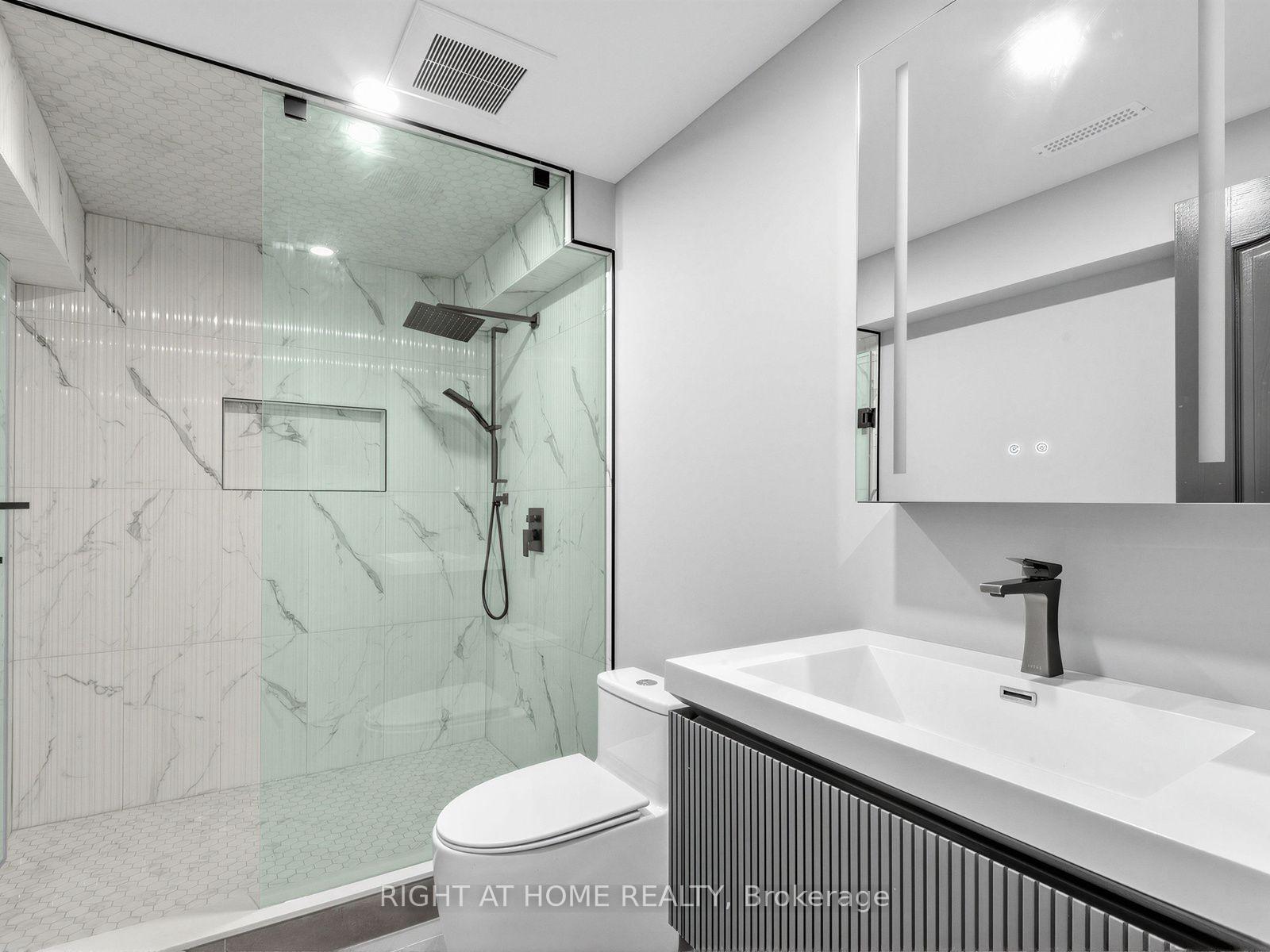 Photo 37 of 75 Borealis Avenue, Aurora, Bayview Northeast — HOMEH