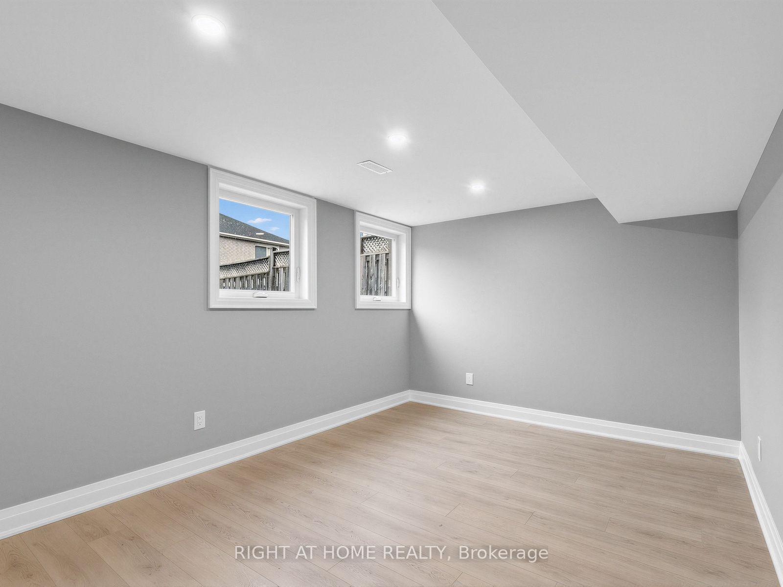 Photo 38 of 75 Borealis Avenue, Aurora, Bayview Northeast — HOMEH