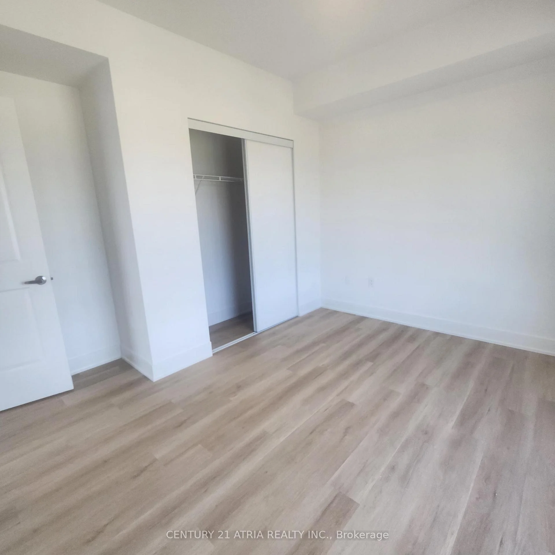 Photo 32 of Unit 801, 575 Conklin Road, Brantford, Henderson-Sky Acres — HOMEH