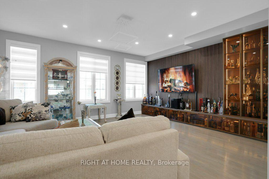 Photo 22 of 6 Plowman Lane, Richmond Hill, Rouge Woods — HOMEH