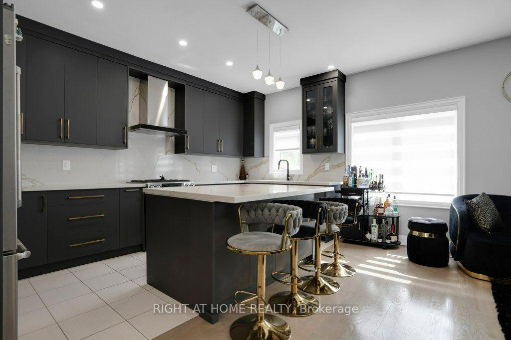 Photo 33 of 6 Plowman Lane, Richmond Hill, Rouge Woods — HOMEH