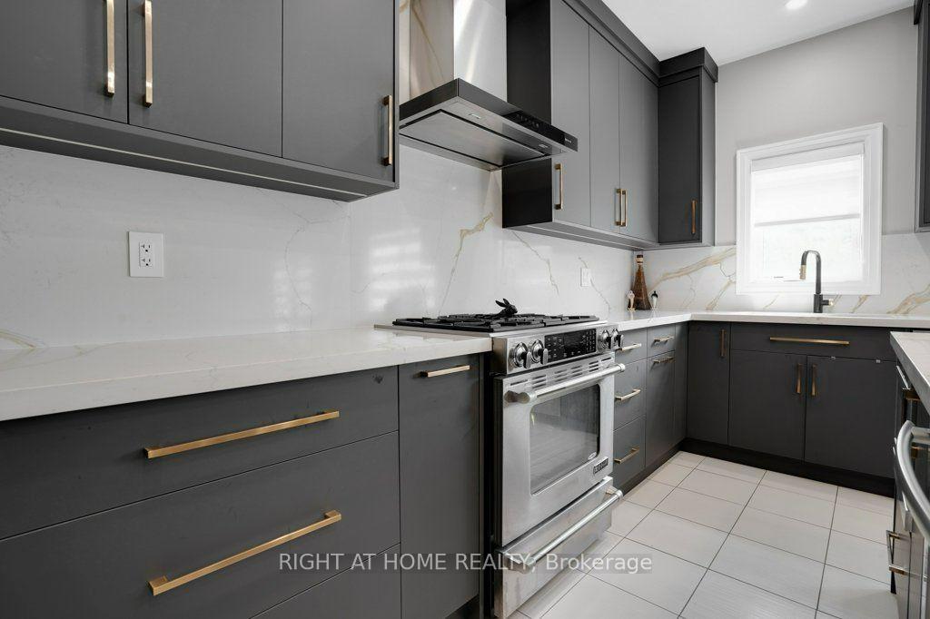 Photo 34 of 6 Plowman Lane, Richmond Hill, Rouge Woods — HOMEH