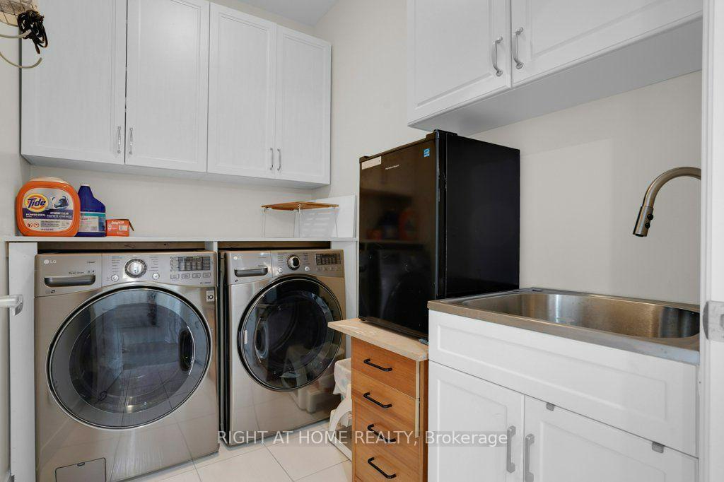 Photo 42 of 6 Plowman Lane, Richmond Hill, Rouge Woods — HOMEH