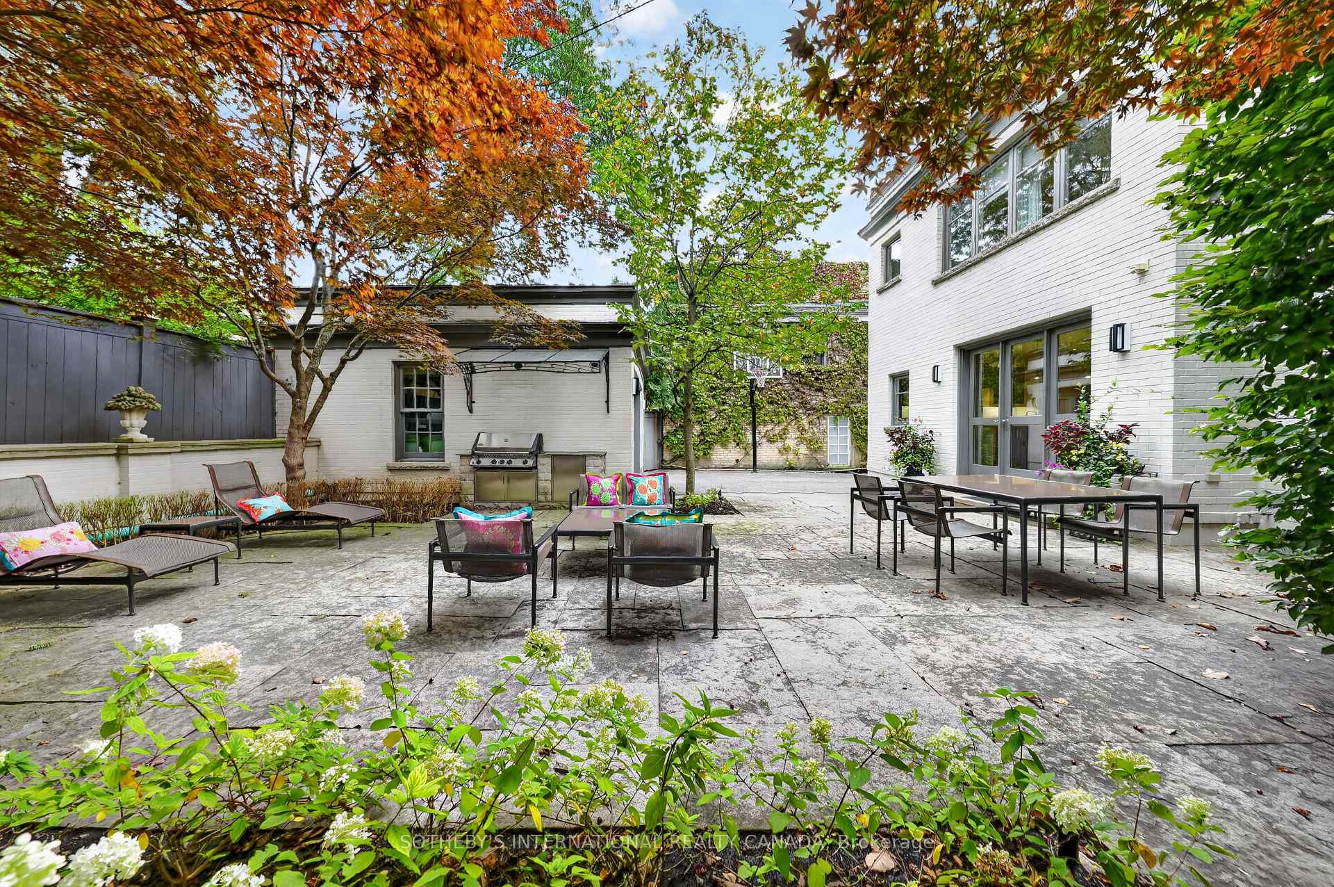 Photo 5 of 15 Alexandra Wood, Toronto, Bedford Park-Nortown — HOMEH