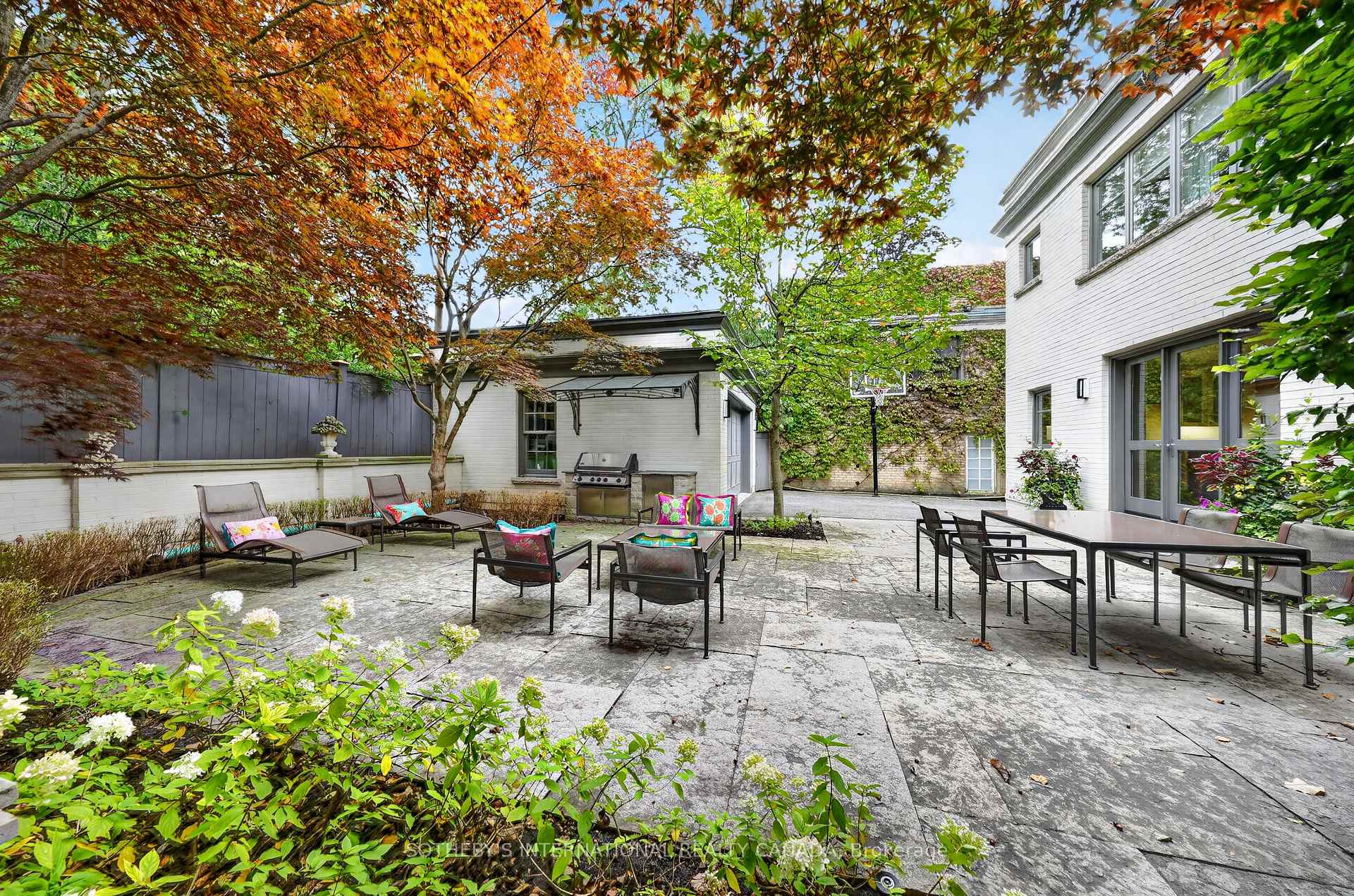 Photo 6 of 15 Alexandra Wood, Toronto, Bedford Park-Nortown — HOMEH