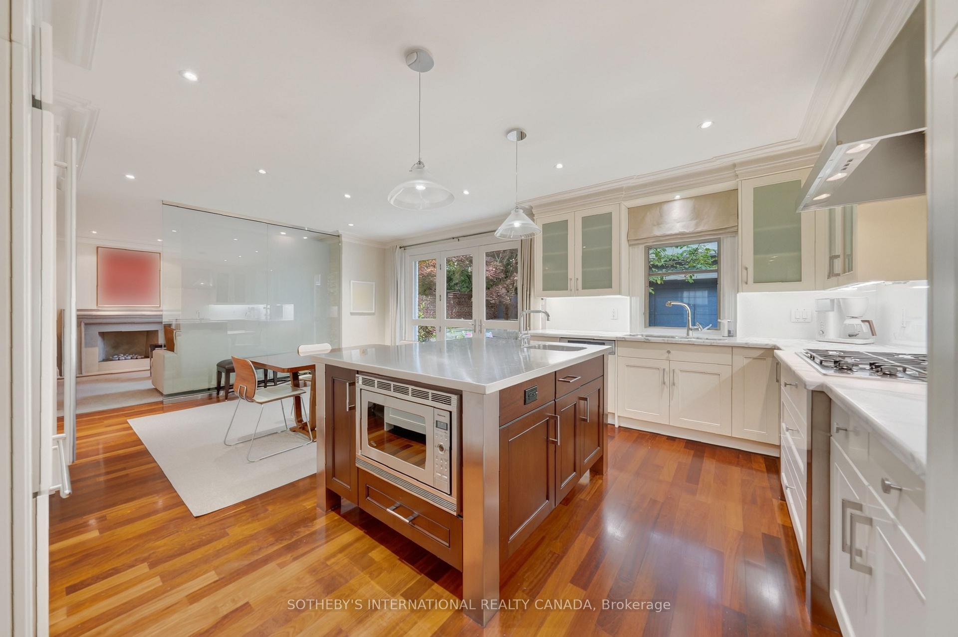 Photo 22 of 15 Alexandra Wood, Toronto, Bedford Park-Nortown — HOMEH
