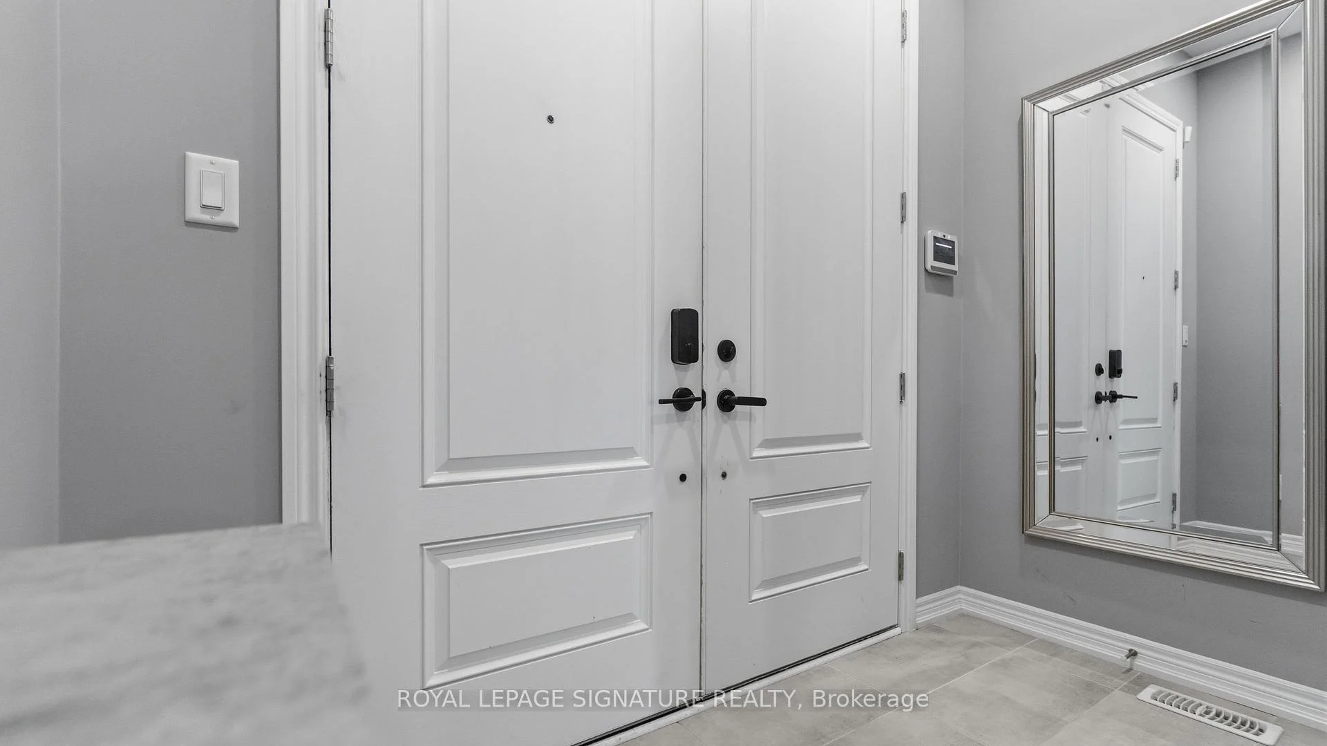 Photo 7 of 8 Angelfish Road, Brampton, Northwest Brampton — HOMEH