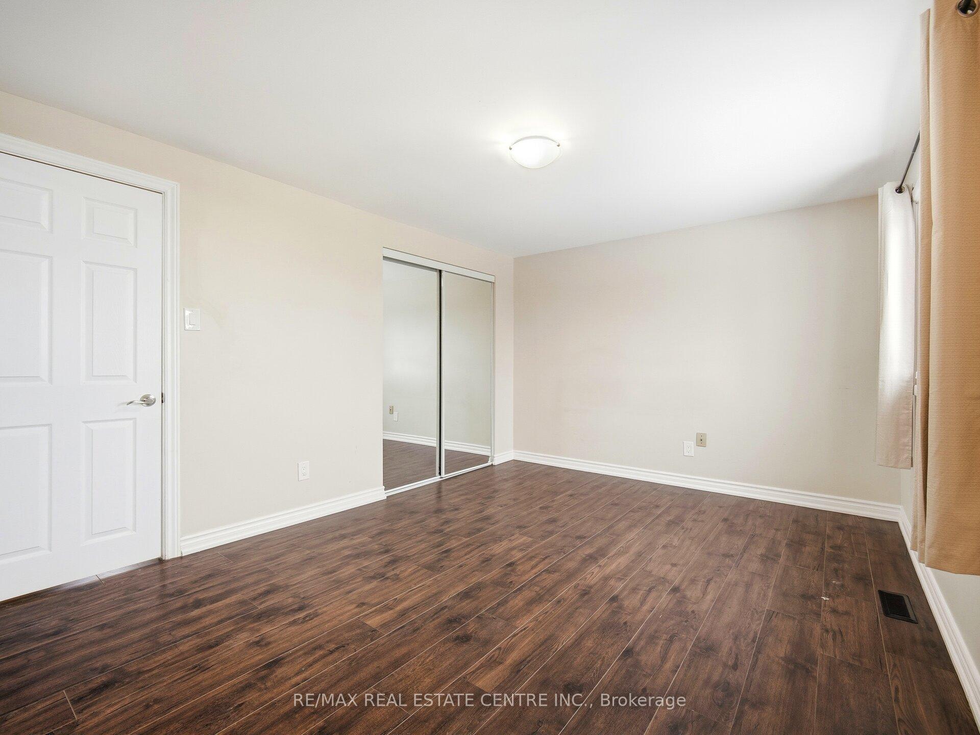 Photo 29 of Unit Upper Level, 112 Mountainview Road S, Halton Hills, Georgetown — HOMEH