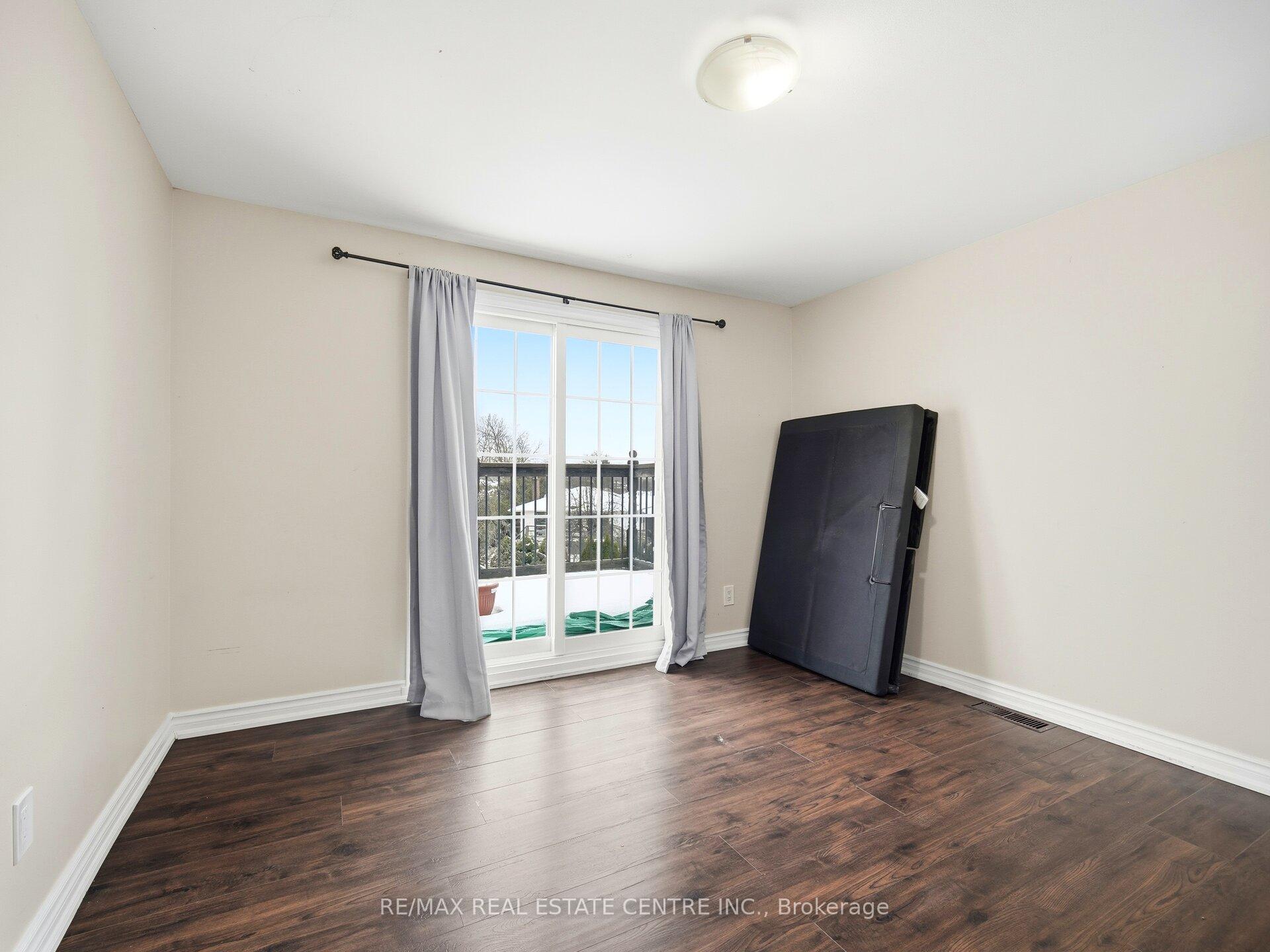 Photo 34 of Unit Upper Level, 112 Mountainview Road S, Halton Hills, Georgetown — HOMEH