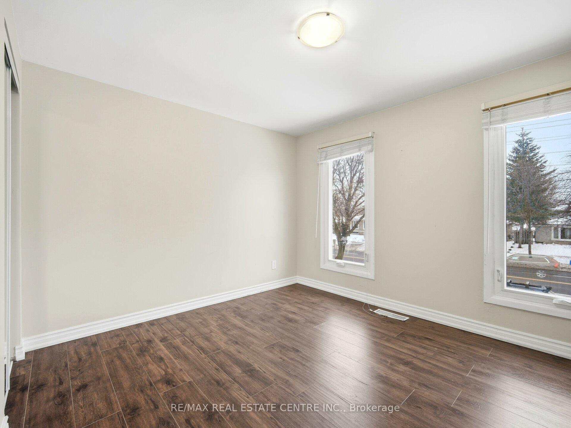 Photo 36 of Unit Upper Level, 112 Mountainview Road S, Halton Hills, Georgetown — HOMEH