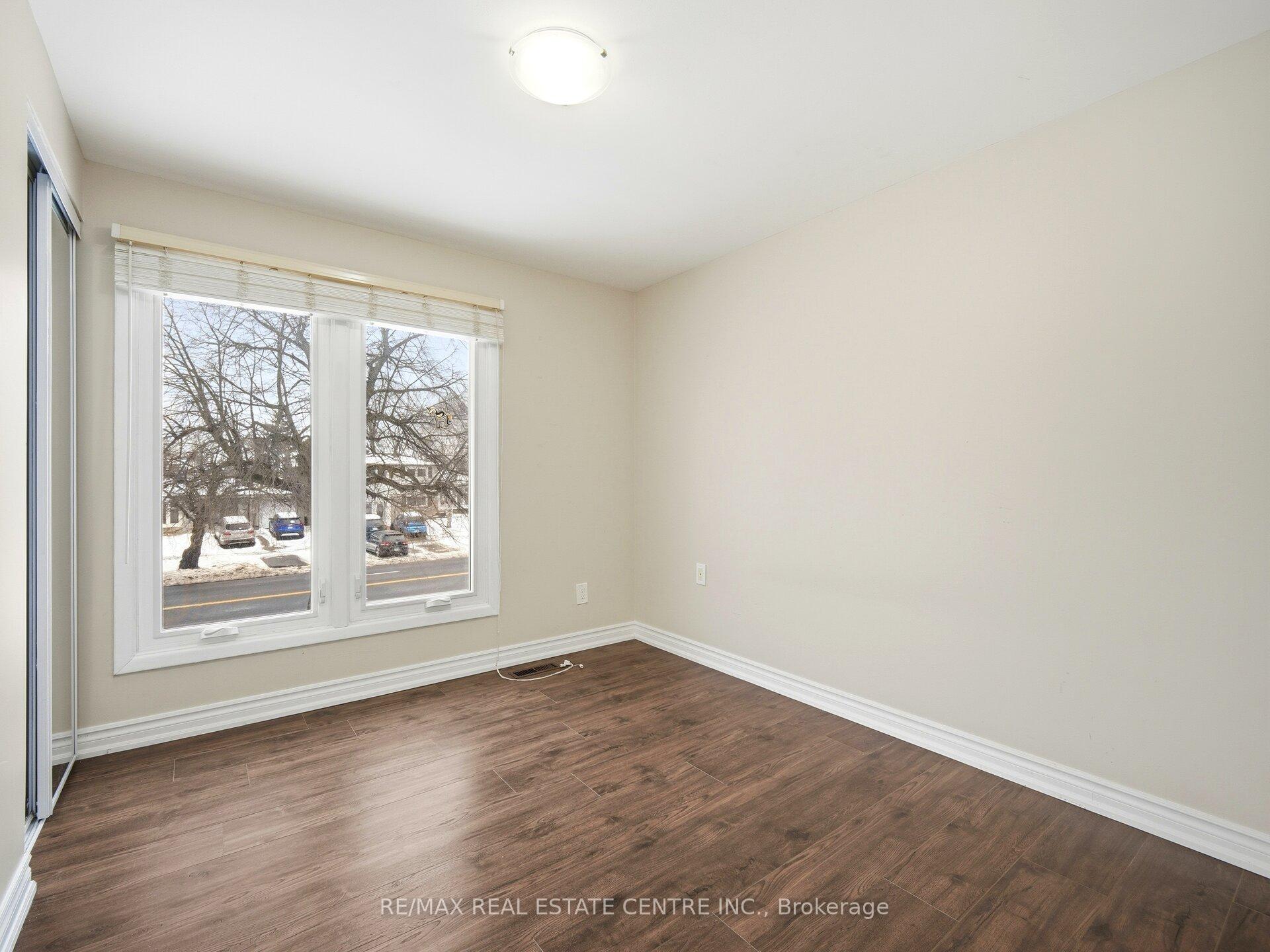 Photo 38 of Unit Upper Level, 112 Mountainview Road S, Halton Hills, Georgetown — HOMEH