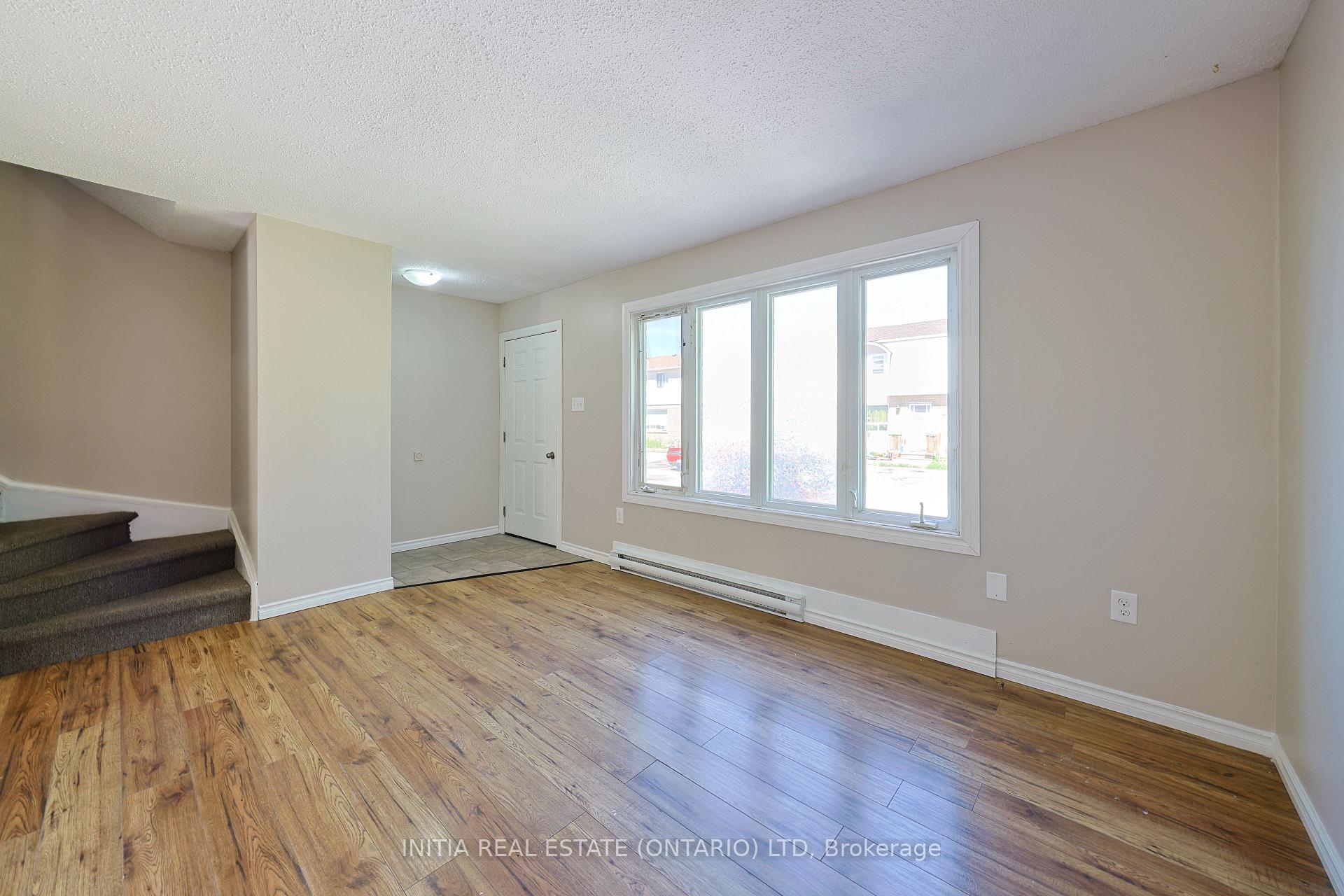 Photo 2 of Unit 69, 348 Cameron Street, St. Clair — HOMEH