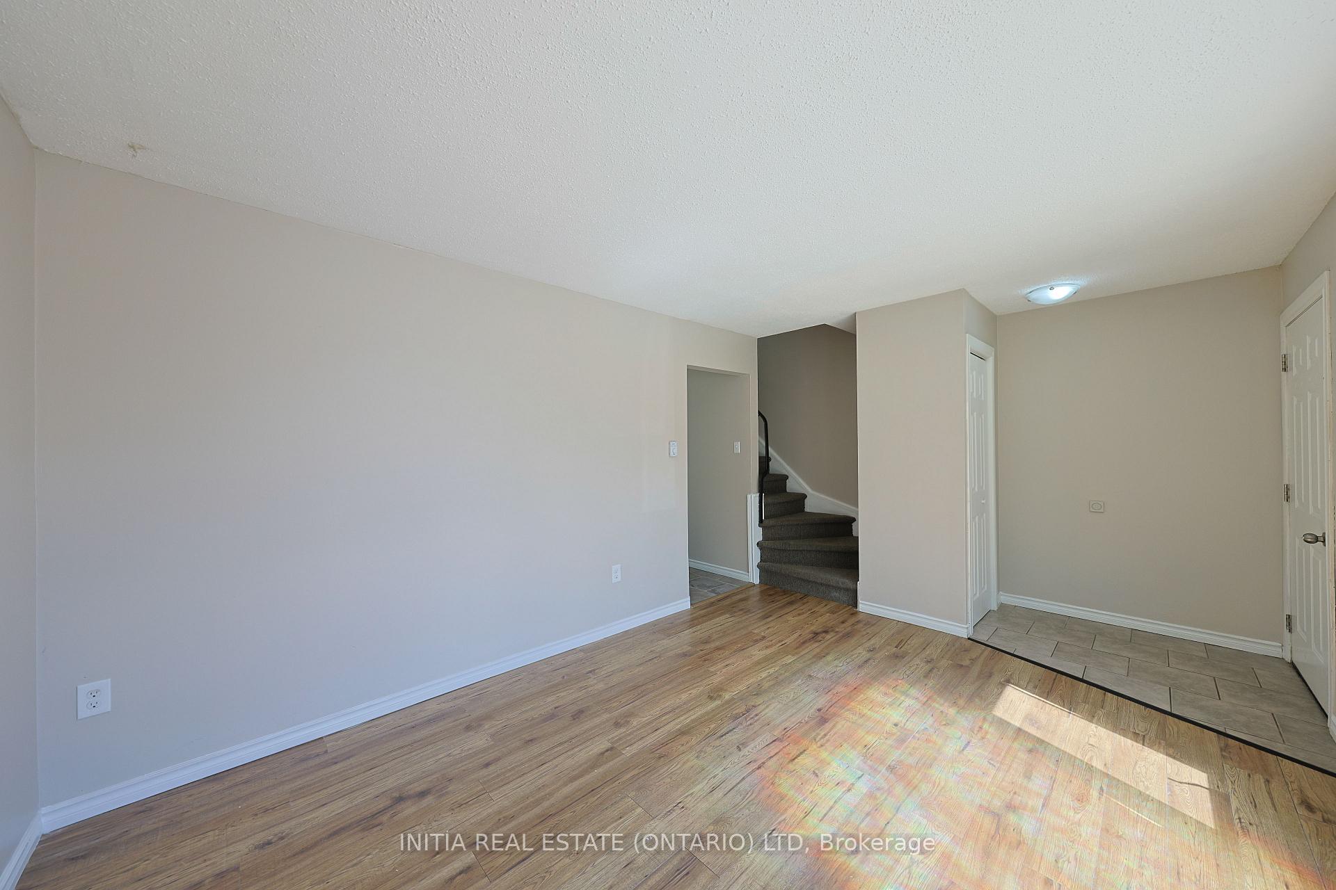Photo 4 of Unit 69, 348 Cameron Street, St. Clair — HOMEH